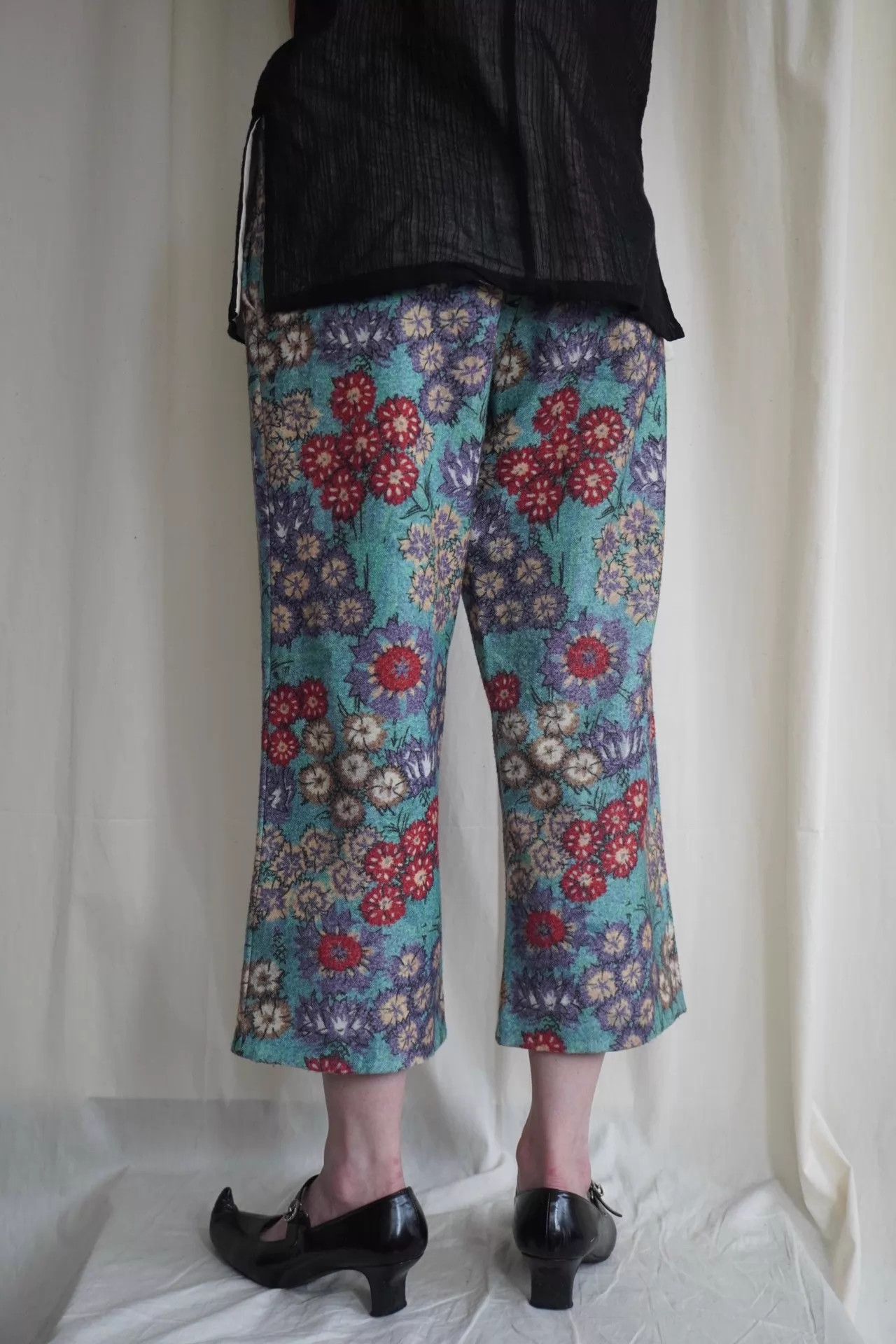 Yohji Yamamoto Yohji Yamamoto 04aw Ethnic Flower Print Wide 7/8 Pants Size 26" / US 2 / IT 38 - 5 Thumbnail