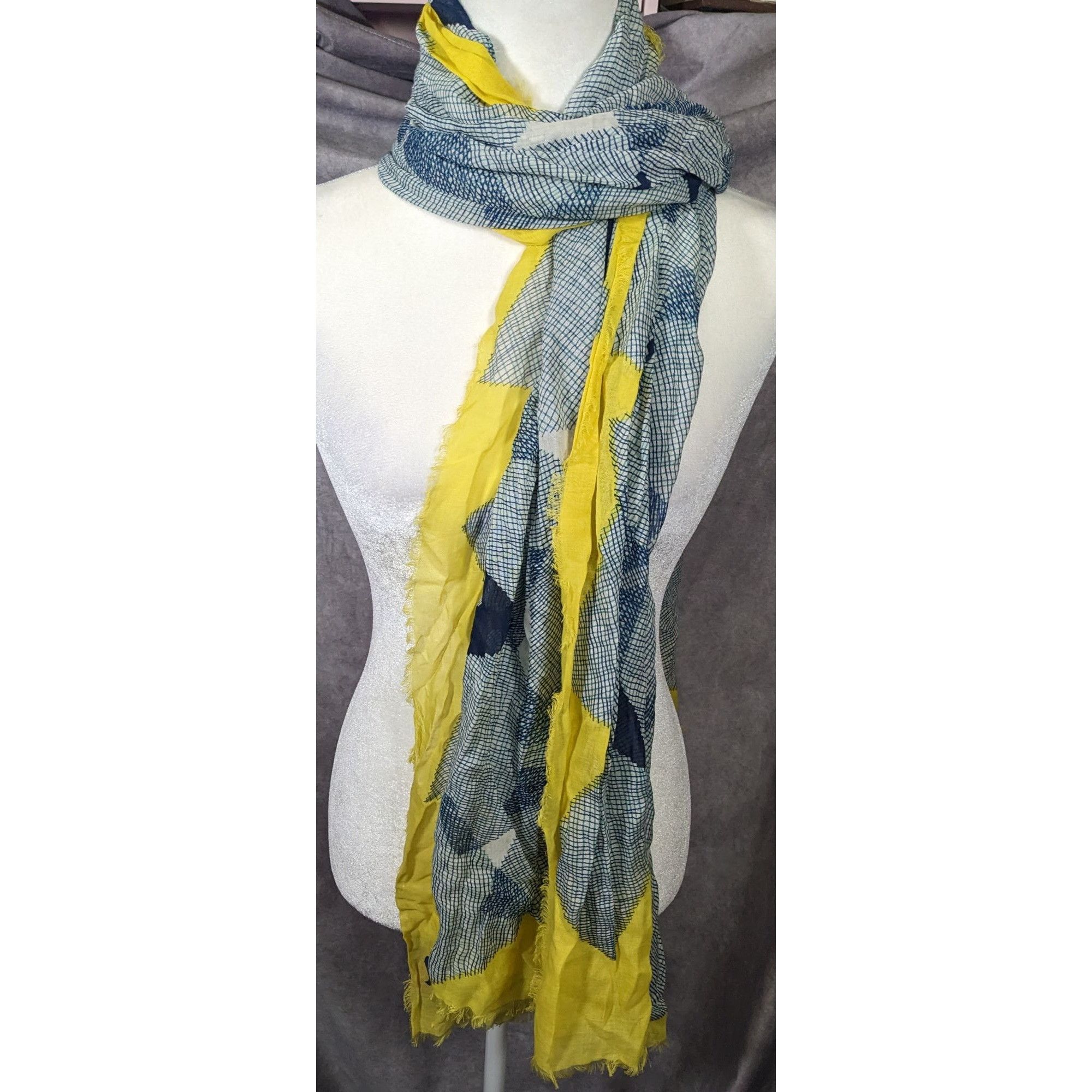 Diane von Furstenberg Vintage Diane Von Furstenberg Blue And Yellow Geometric Abst Size ONE SIZE - 11 Thumbnail