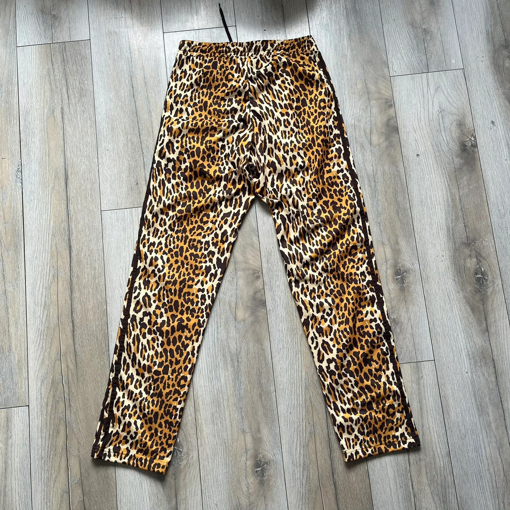 Adidas × Jeremy Scott Adidas Jeremy Scott 2015 Leopard Print Track Pants Size US 34 / EU 50 - 2 Thumbnail