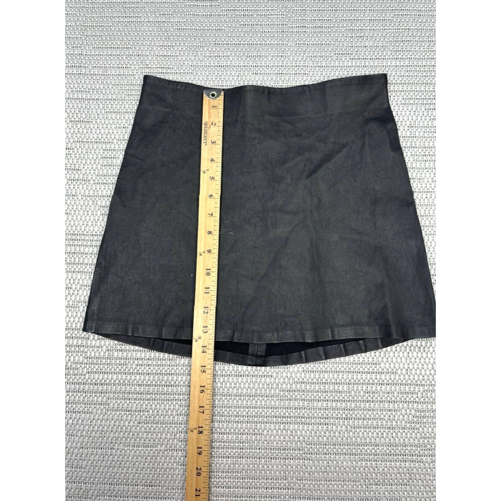 Reformation Reformation Skirt Women Medium Black A-Line Leather Surplus Minimalist Zipper Vintage No Size 32" / US 10 / IT 46 - 4 Thumbnail