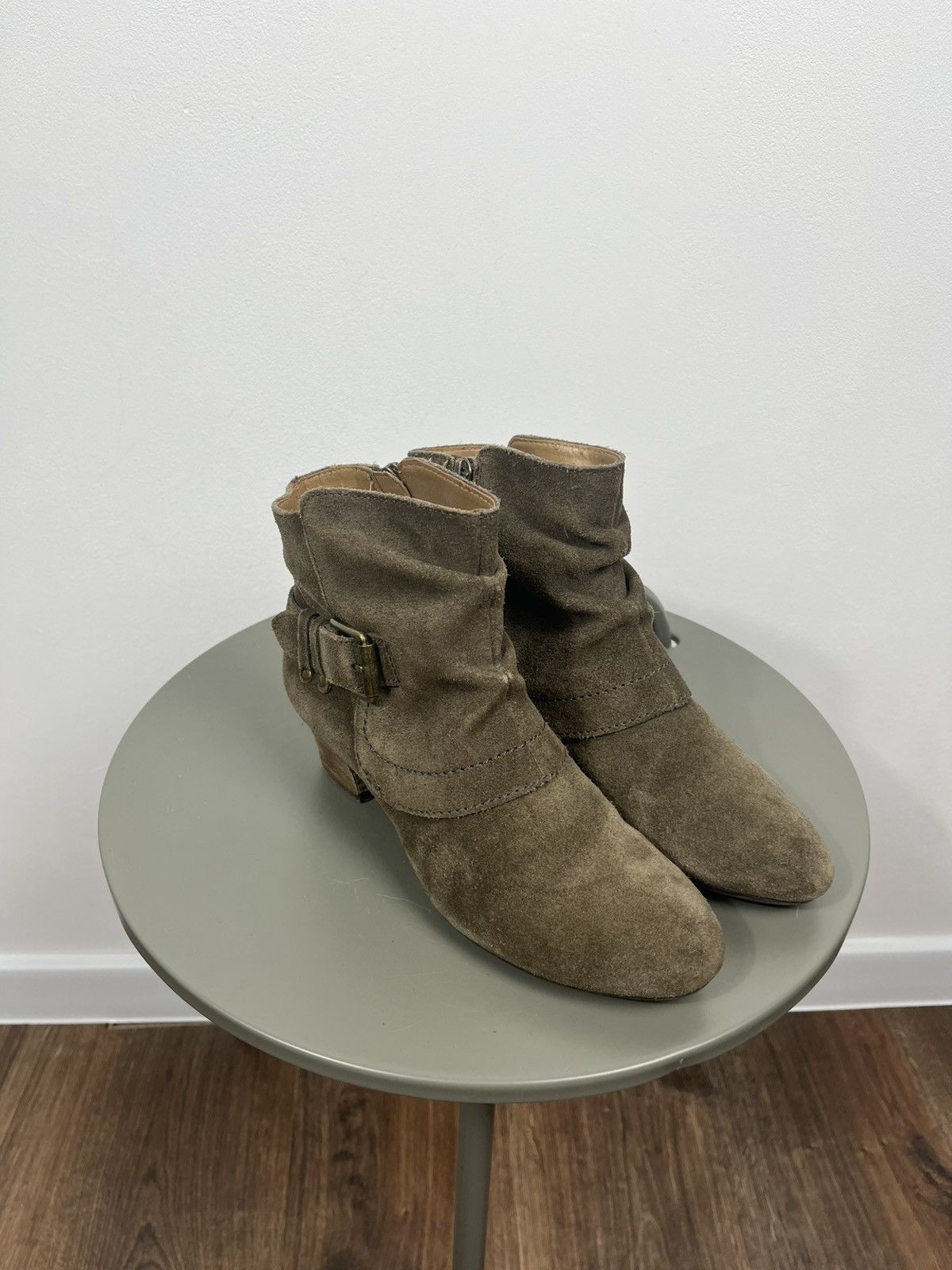 Clarks Clarks Suede Ankle Boots Buckle Low Heel Women EU 37.5 Brown Size US 6.5 / IT 36.5 - 1 Thumbnail