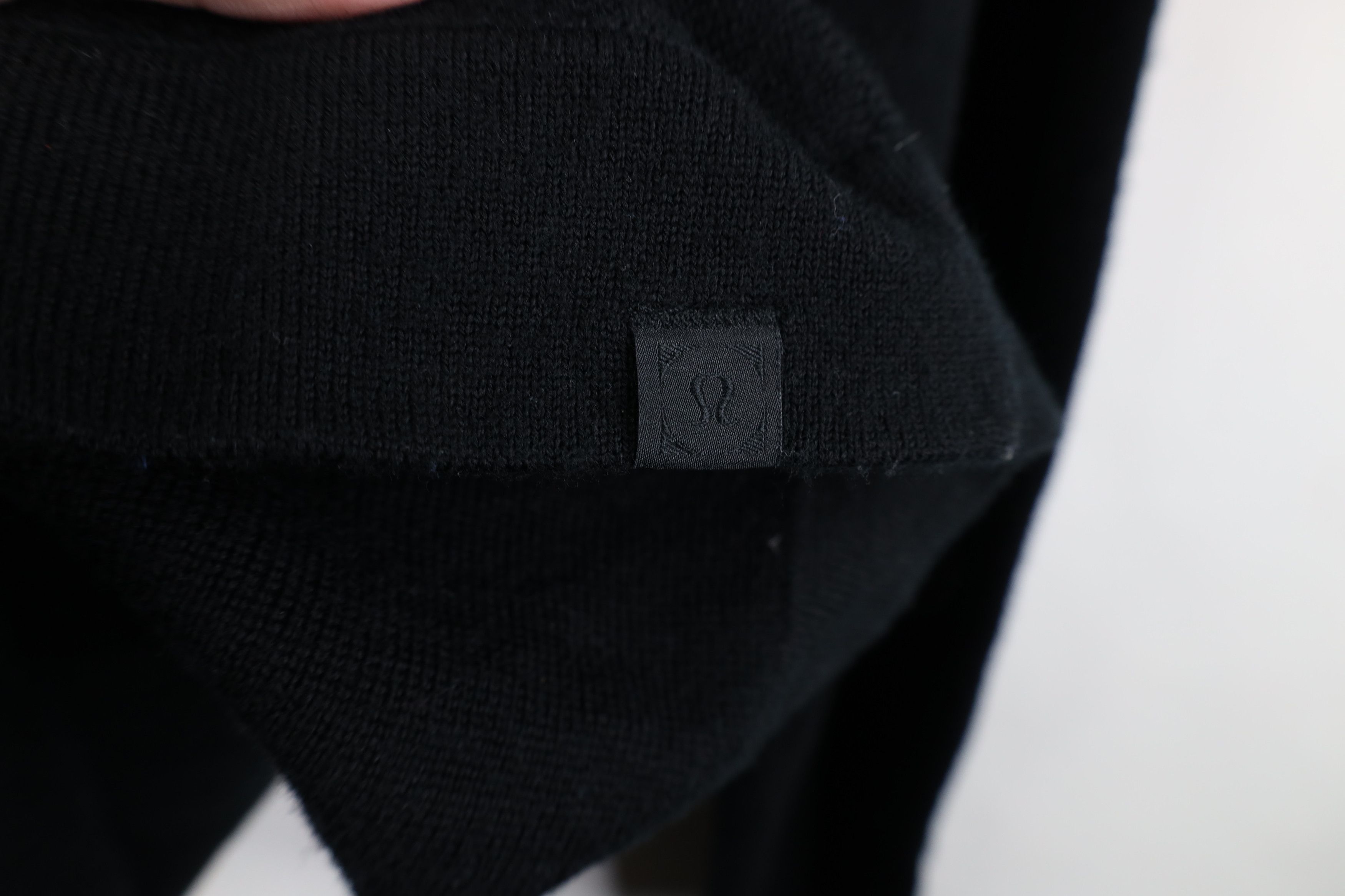 Lululemon Lululemon Blank Merino Wool Knit Crewneck Sweater Black Size US L / EU 52-54 / 3 - 7 Thumbnail