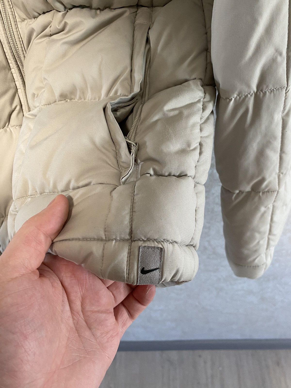 Nike × Vintage Vintage Nike Beige Puffer Jacket Size M 0OS Size M / US 6-8 / IT 42-44 - 5 Thumbnail