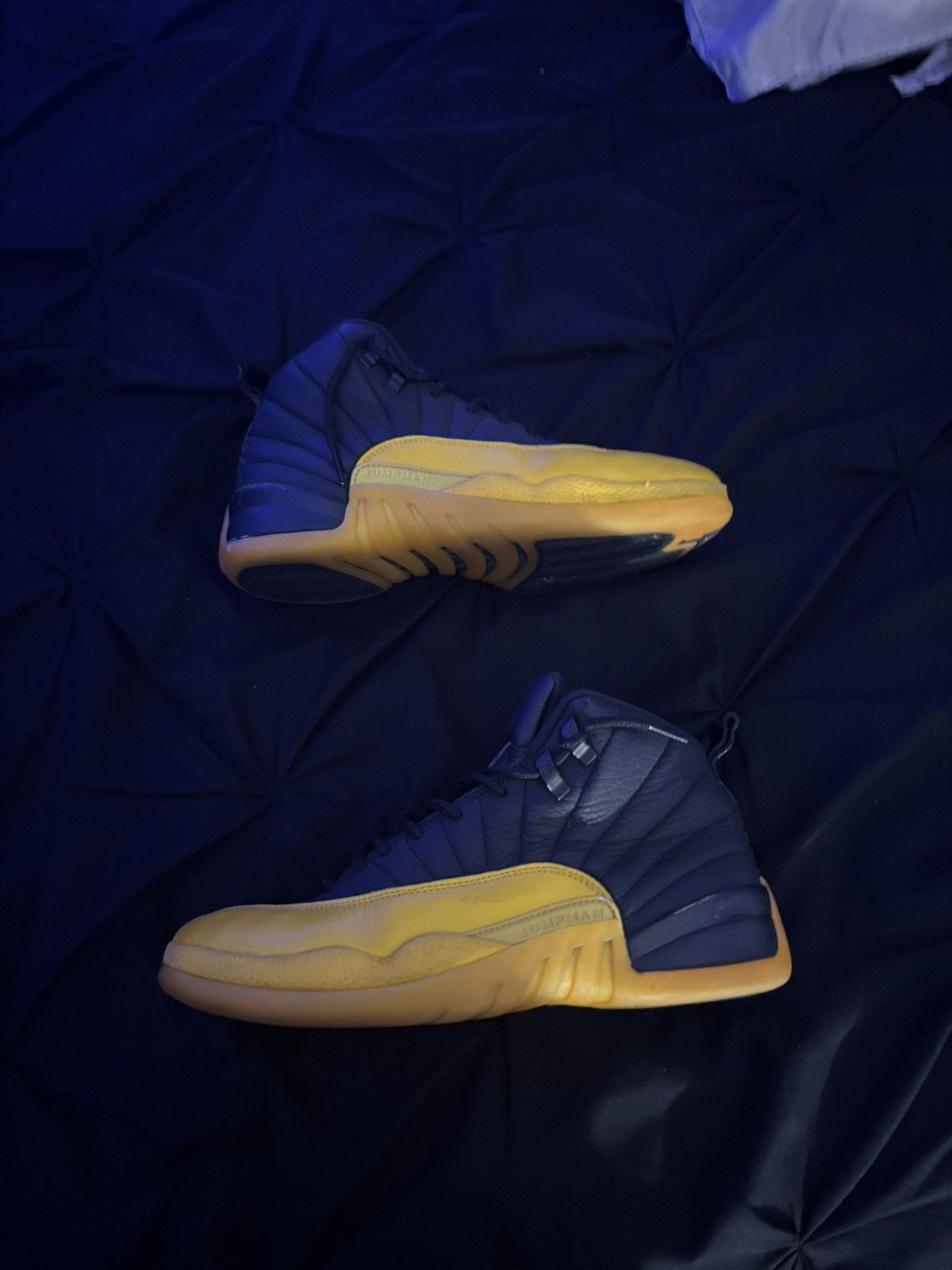 Jordan Brand Jordan 12 Retro Black University Gold Size US 8 / EU 41 - 1 Thumbnail