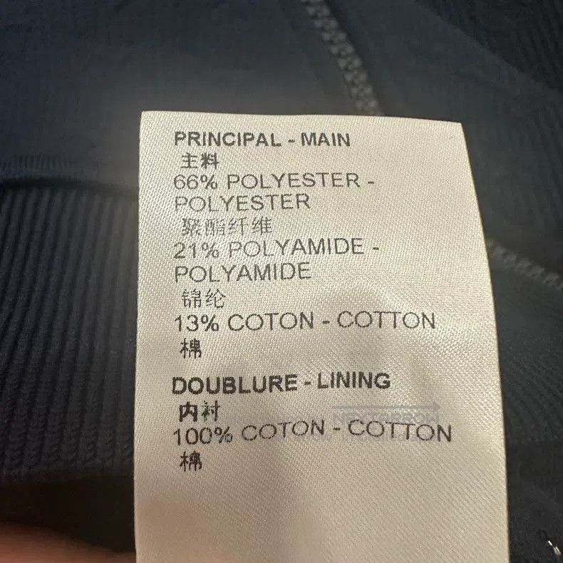 Louis Vuitton Louis Vuitton Embossed Dark Print Full Logo Jacket Size US S / EU 44-46 / 1 - 6 Thumbnail