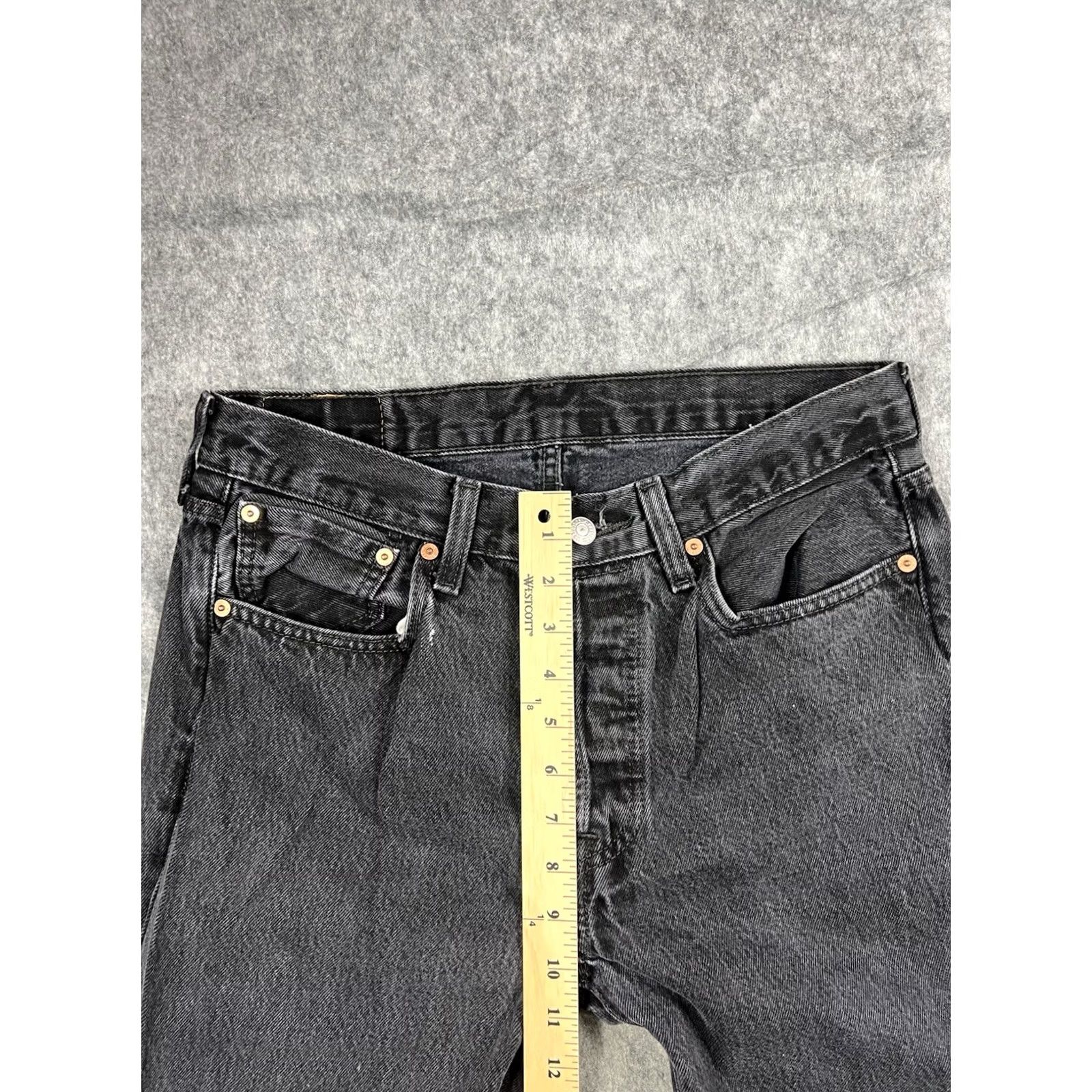 Levi's Levi's 501 Jeans Men's Black Classic Fit Straight Leg Button Fly Denim Sz 32x34 Size US 32 / EU 48 - 4 Thumbnail