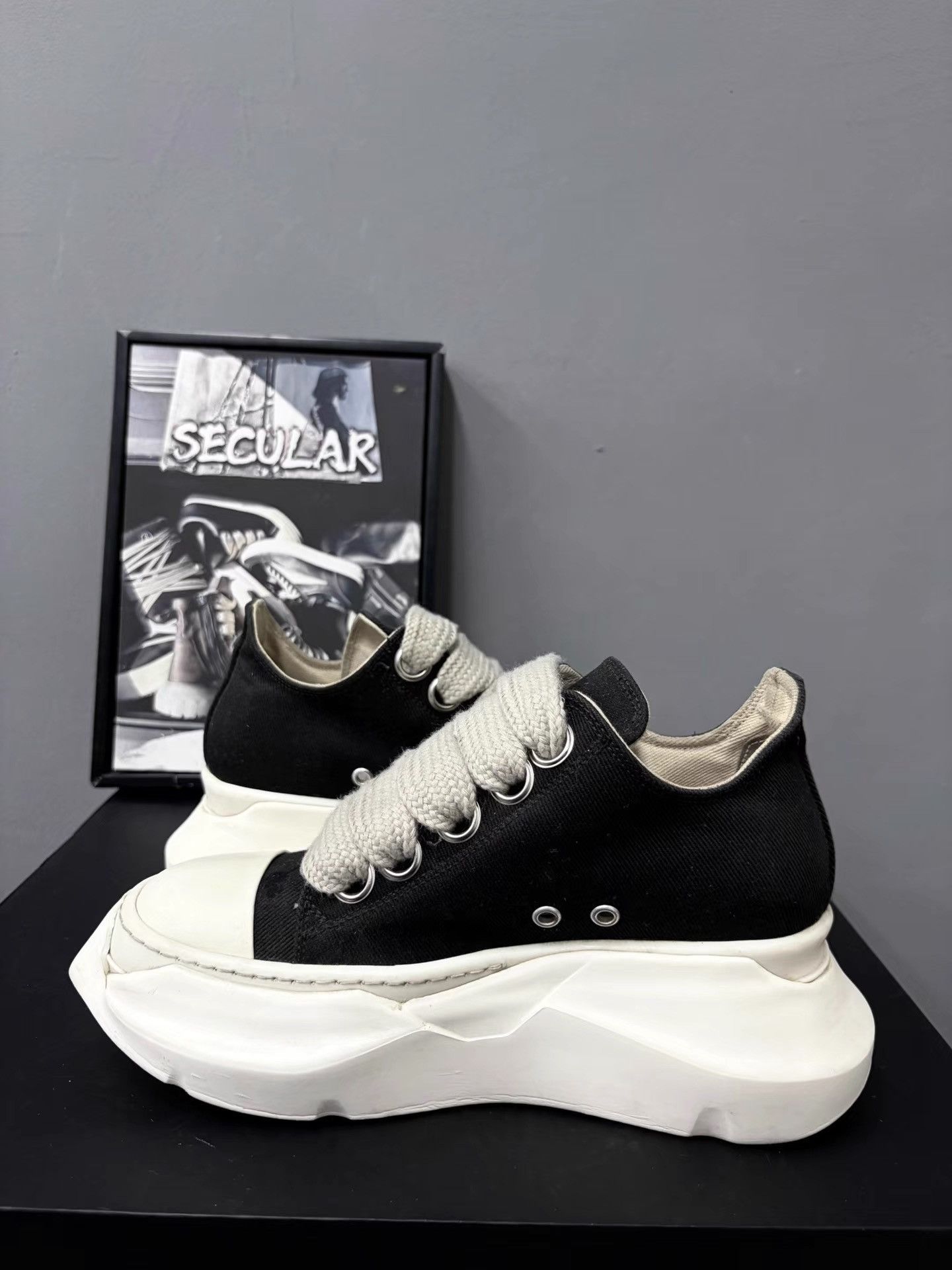 Rick Owens Rick Owens 22SS Thick Lace Black White Ramones K34 Size US 7 / IT 37 - 5 Thumbnail