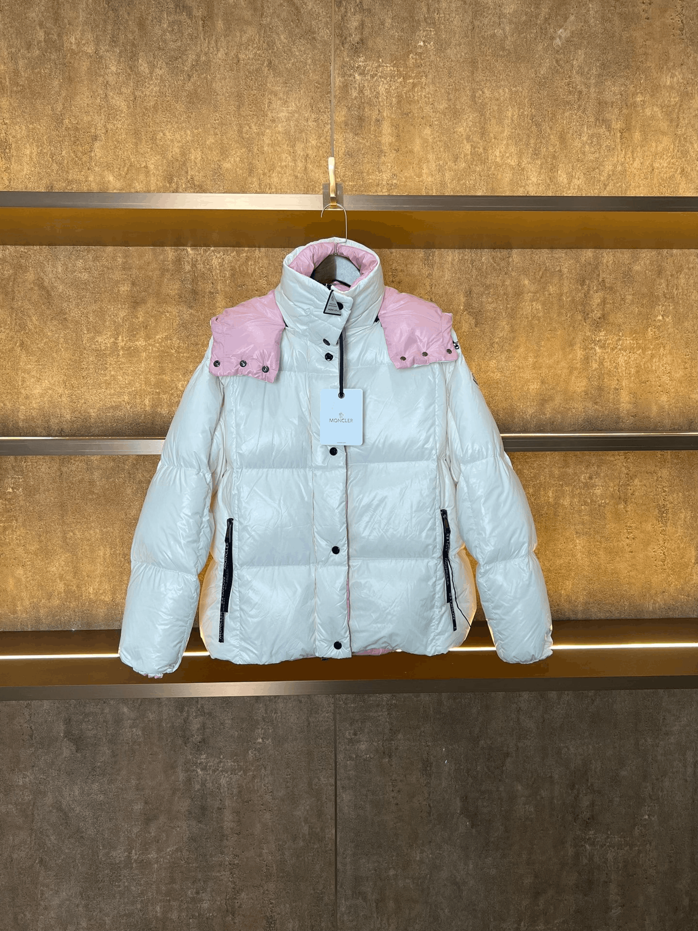 Moncler Moncler Down Down Jacket M Women Size M / US 6-8 / IT 42-44 - 1 Thumbnail