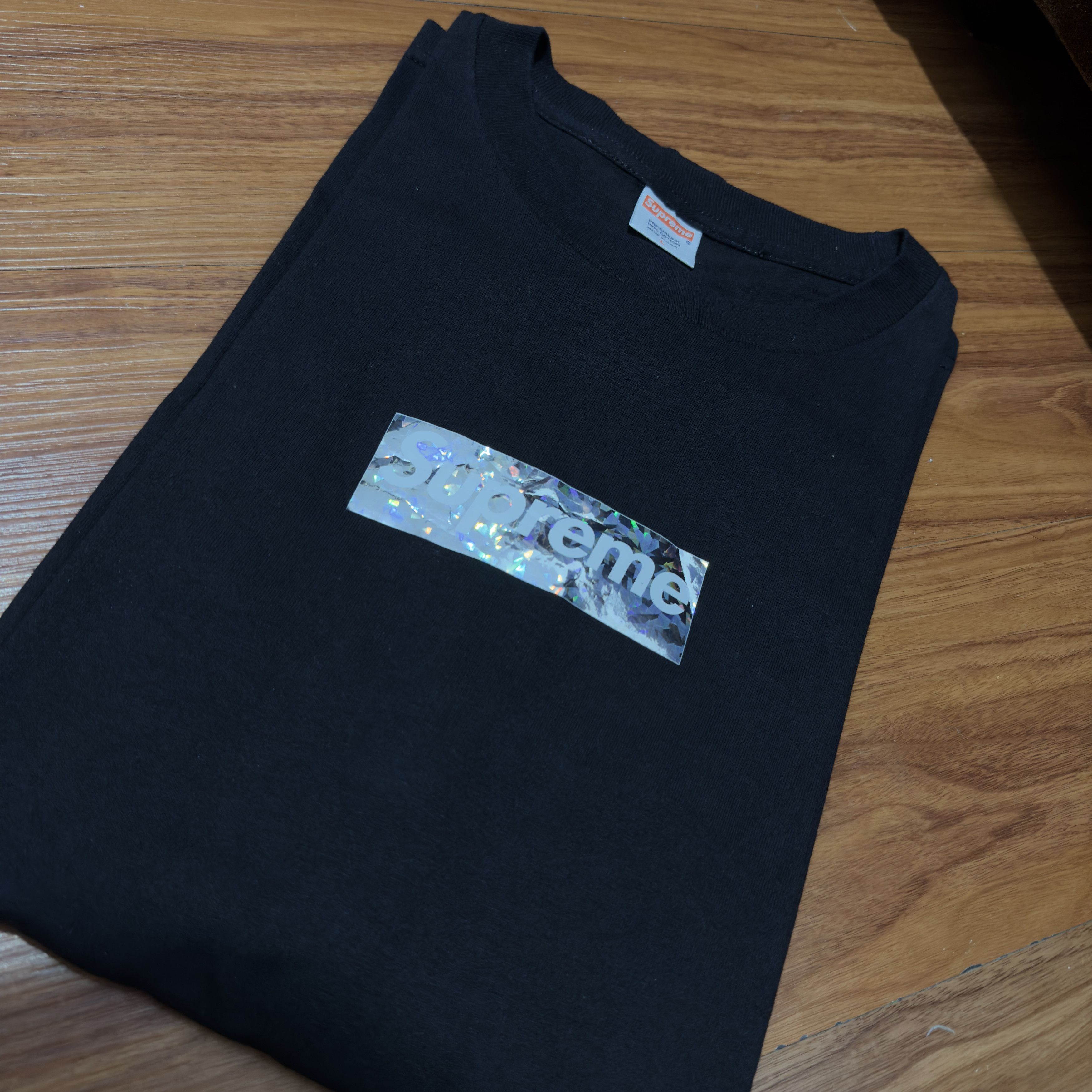 Supreme × Vintage Supreme Rare Logobox Silver on black Hologram Size US L / EU 52-54 / 3 - 1 Thumbnail