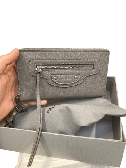 Balenciaga o1srvl11e1124 Size: OS / Neo Classic Continental Wallet Grey Size ONE SIZE - 1 Preview