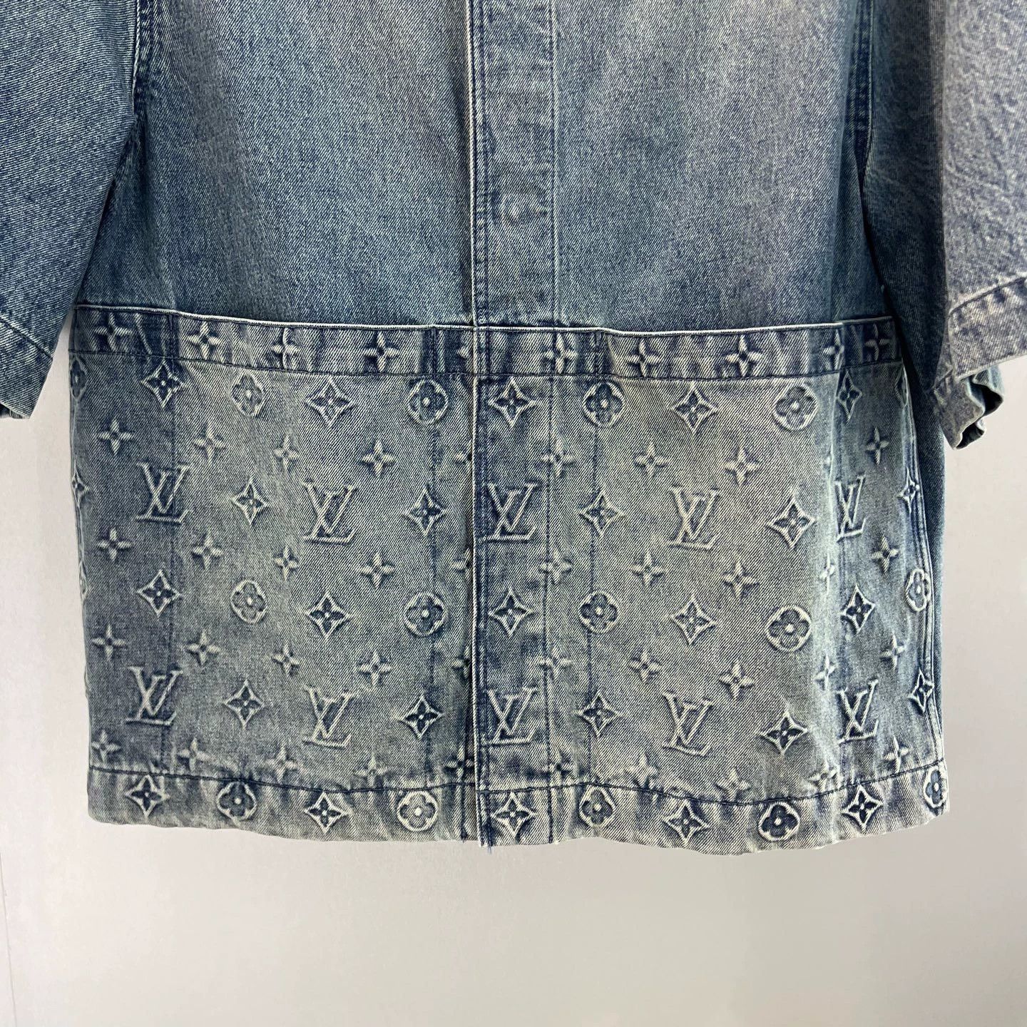 Louis Vuitton 【LV】New Louis Vuitton Lumberjack Cardigan Short Sleeve Size US XL / EU 56 / 4 - 4 Thumbnail