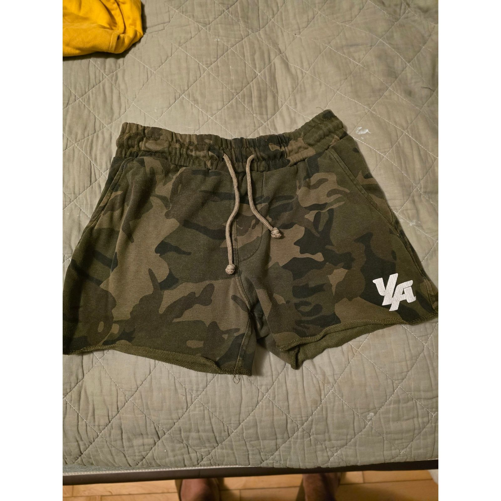 YoungLA Young LA camo shorts -Large Size US 34 / EU 50 - 1 Thumbnail