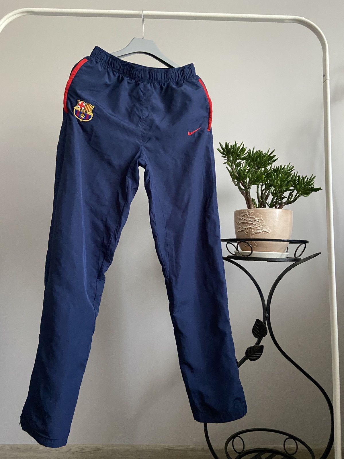 Nike Nike 90 Barcelona 2005/06 Soccer Track Pant Size US 31 - 1 Thumbnail