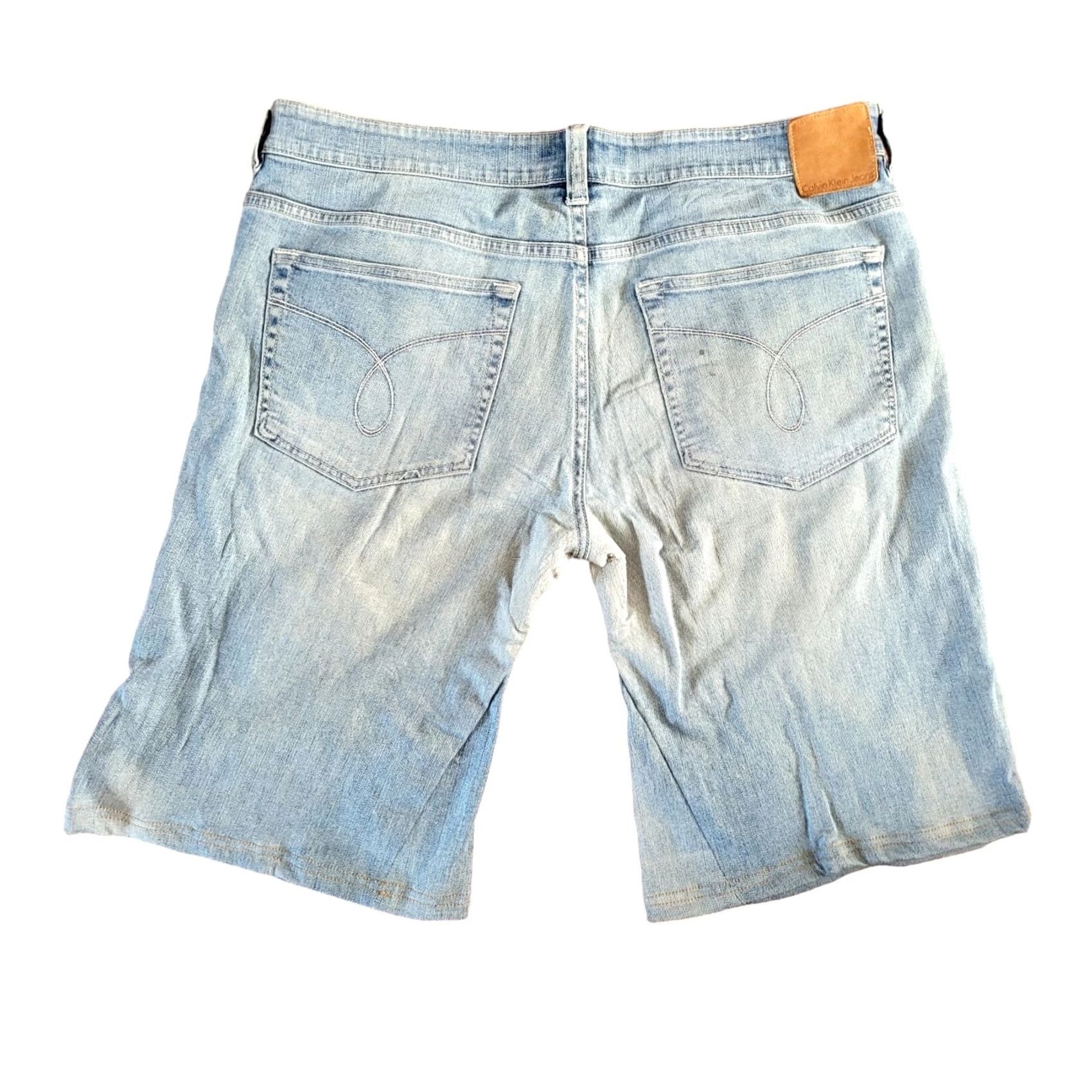Calvin Klein Calvin Klein Men's Regular Slim Fit Denim Jorts - Size 36 Light wash blue Size US 36 / EU 52 - 3 Thumbnail