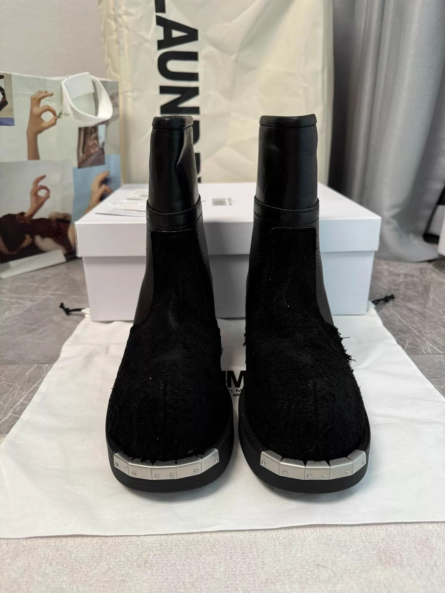 MM6 MM6 Maison Margiela Distressed Toe Mickey Head Fur Boot Size US 7.5 / IT 37.5 - 2 Thumbnail