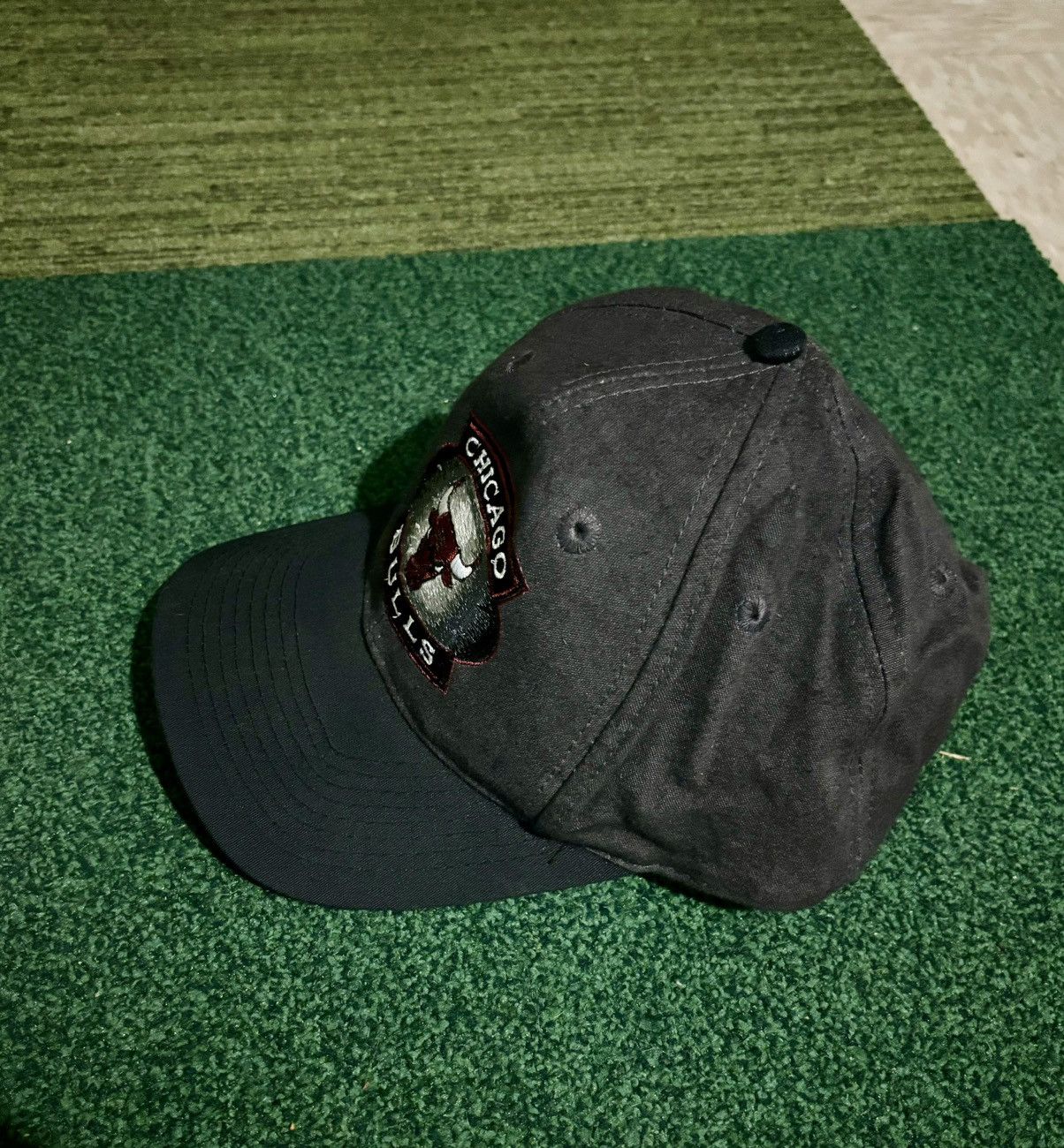 Logo 7 × NBA × Vintage Vintage Logo 7 NBA Chicago Bulls Strapback Size ONE SIZE - 2 Thumbnail