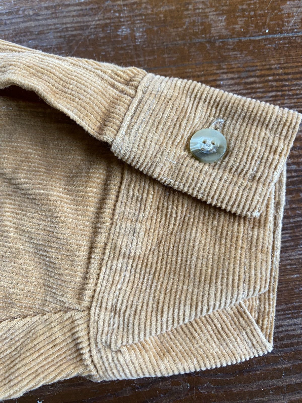 Vintage Vintage 80’s Smash Tan Camel Corduroy Button Up Shirt Size US XL / EU 56 / 4 - 11 Thumbnail