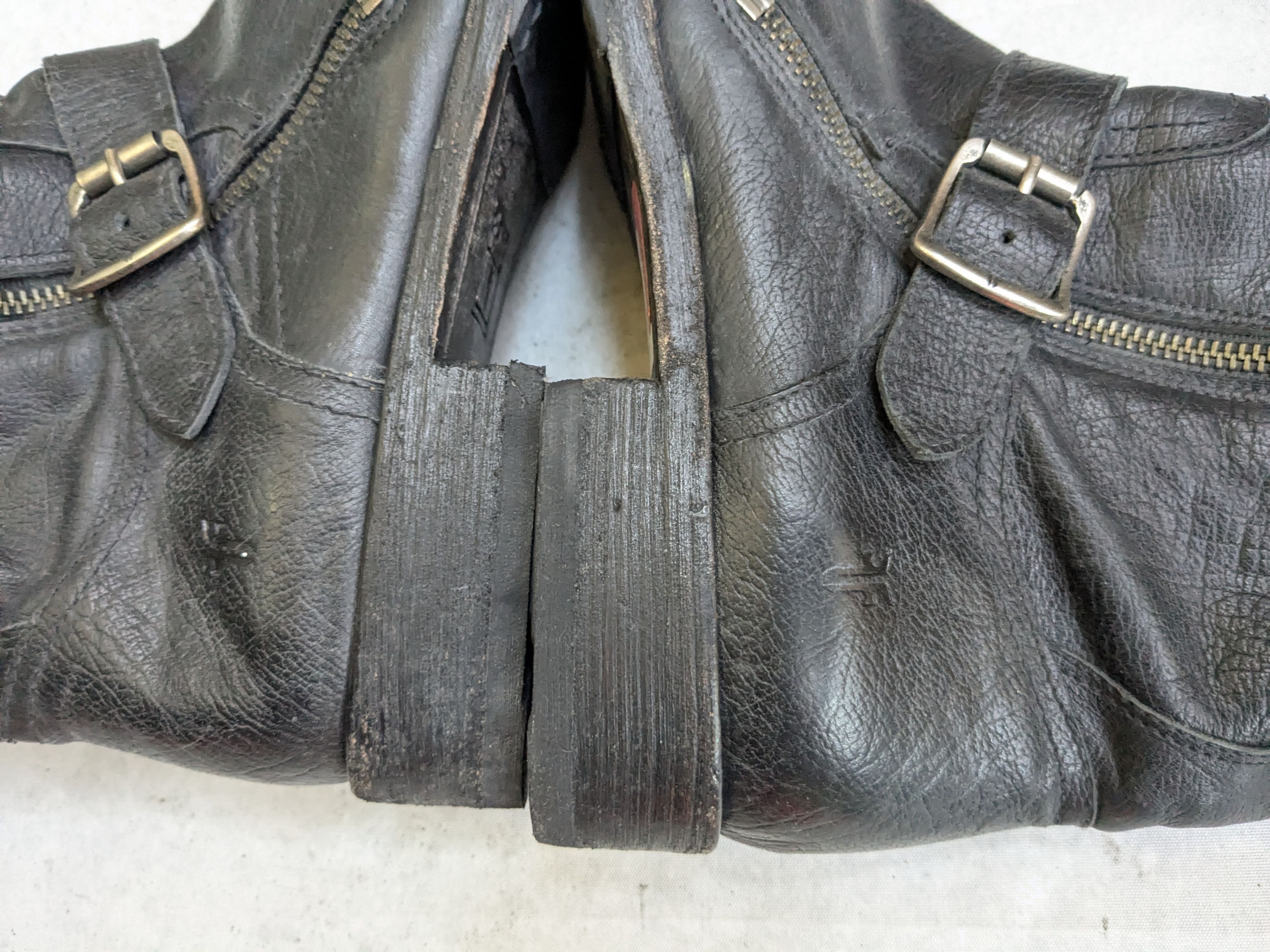 Frye Frye Engineer Boots Black Leather 10.5 M Leather Buckle Size US 10.5 / EU 43-44 - 11 Thumbnail