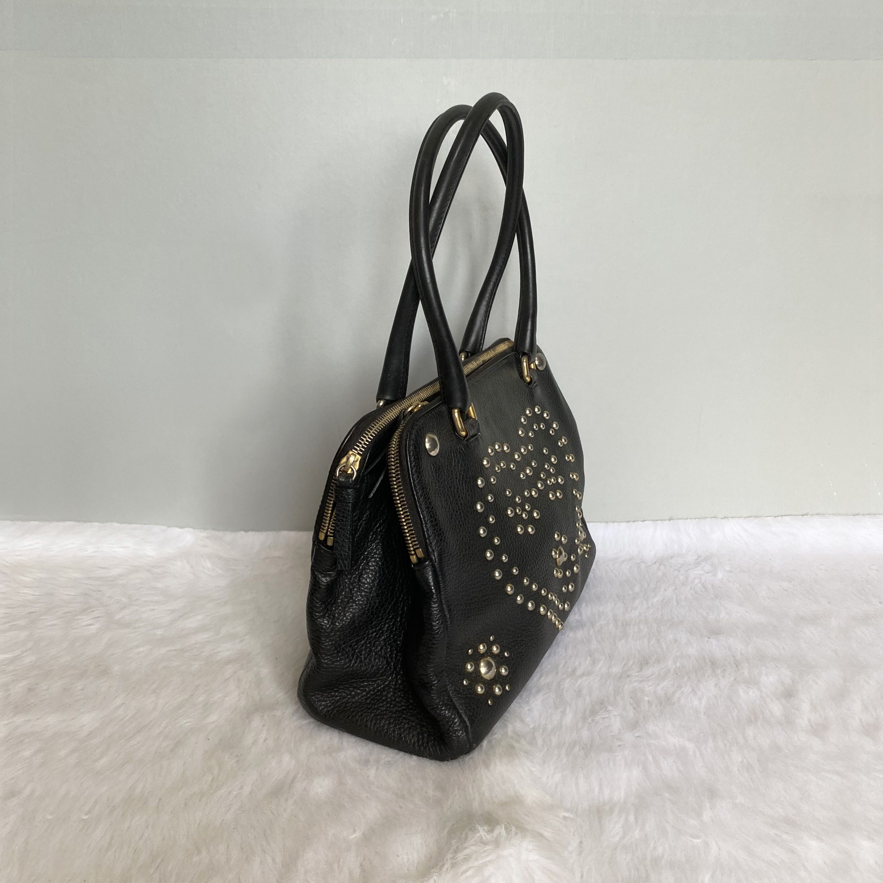 Moschino MOSCHINO Cheap & Chic Black Heart Studded Leather Bag Size ONE SIZE - 2 Thumbnail