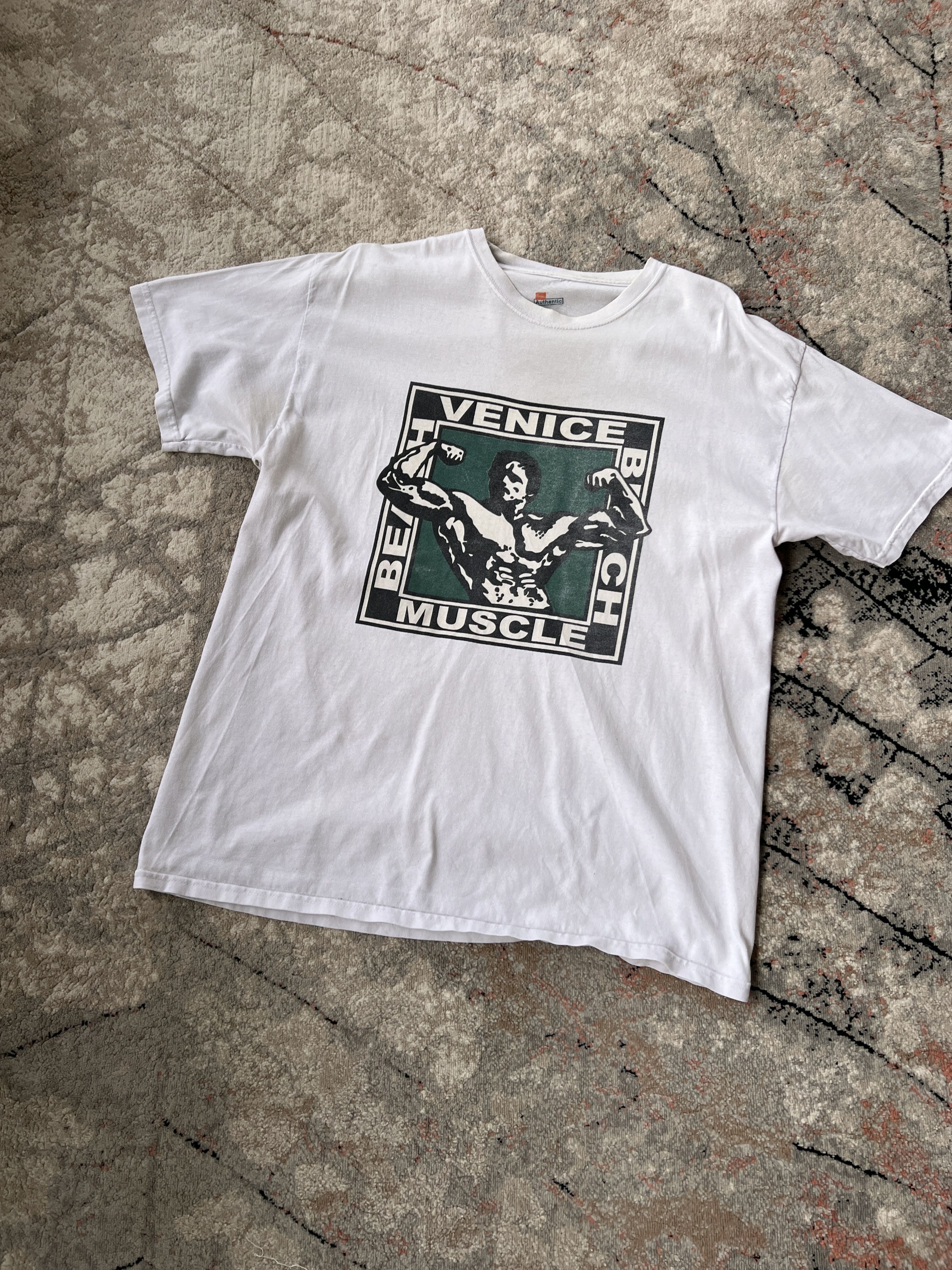 Hanes Venice Beach Muscle Arnold Schwarzenegger Vintage Tee Size US L / EU 52-54 / 3 - 1 Thumbnail