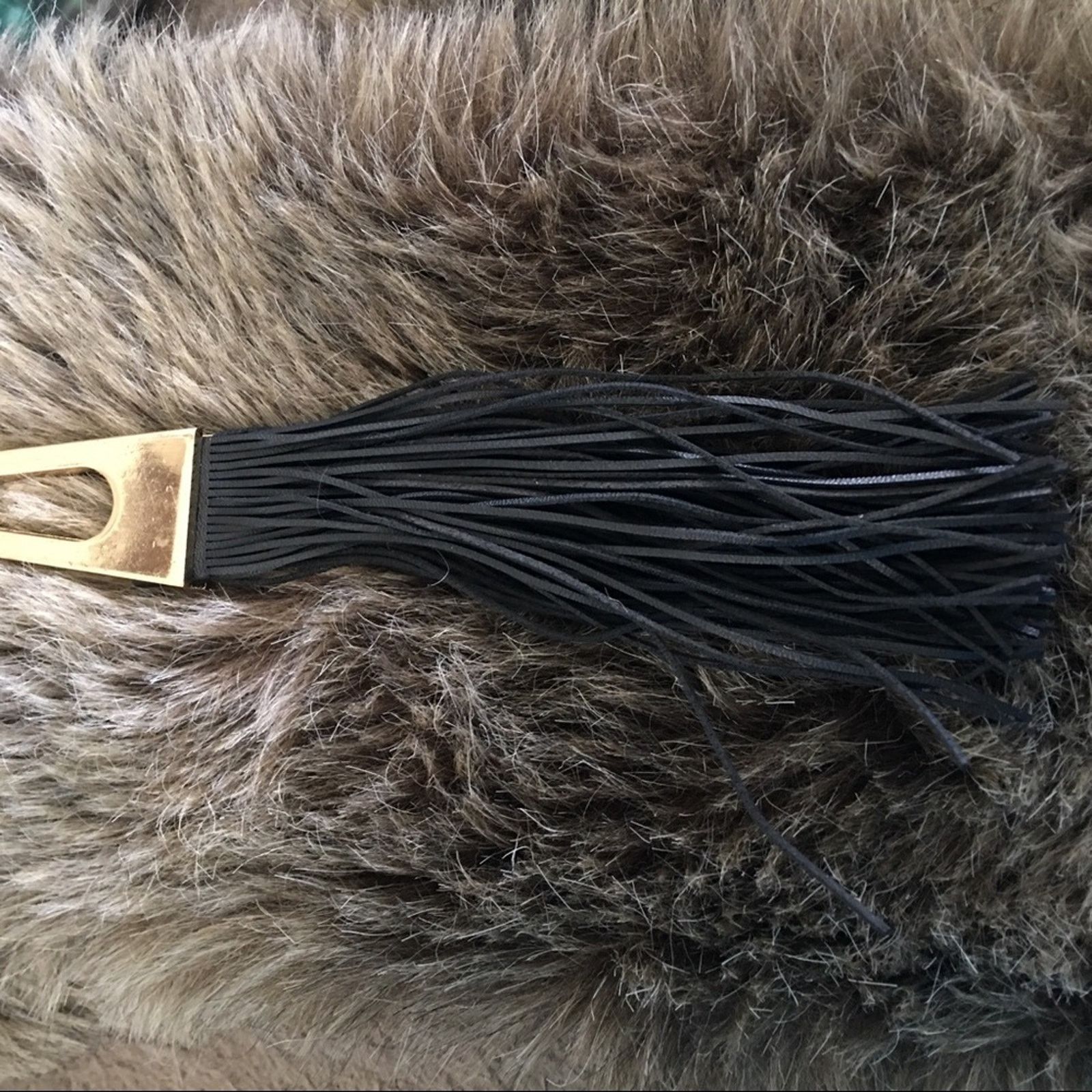 Jewelry Chunky gold tone chain with tassel pendant Size ONE SIZE - 5 Thumbnail