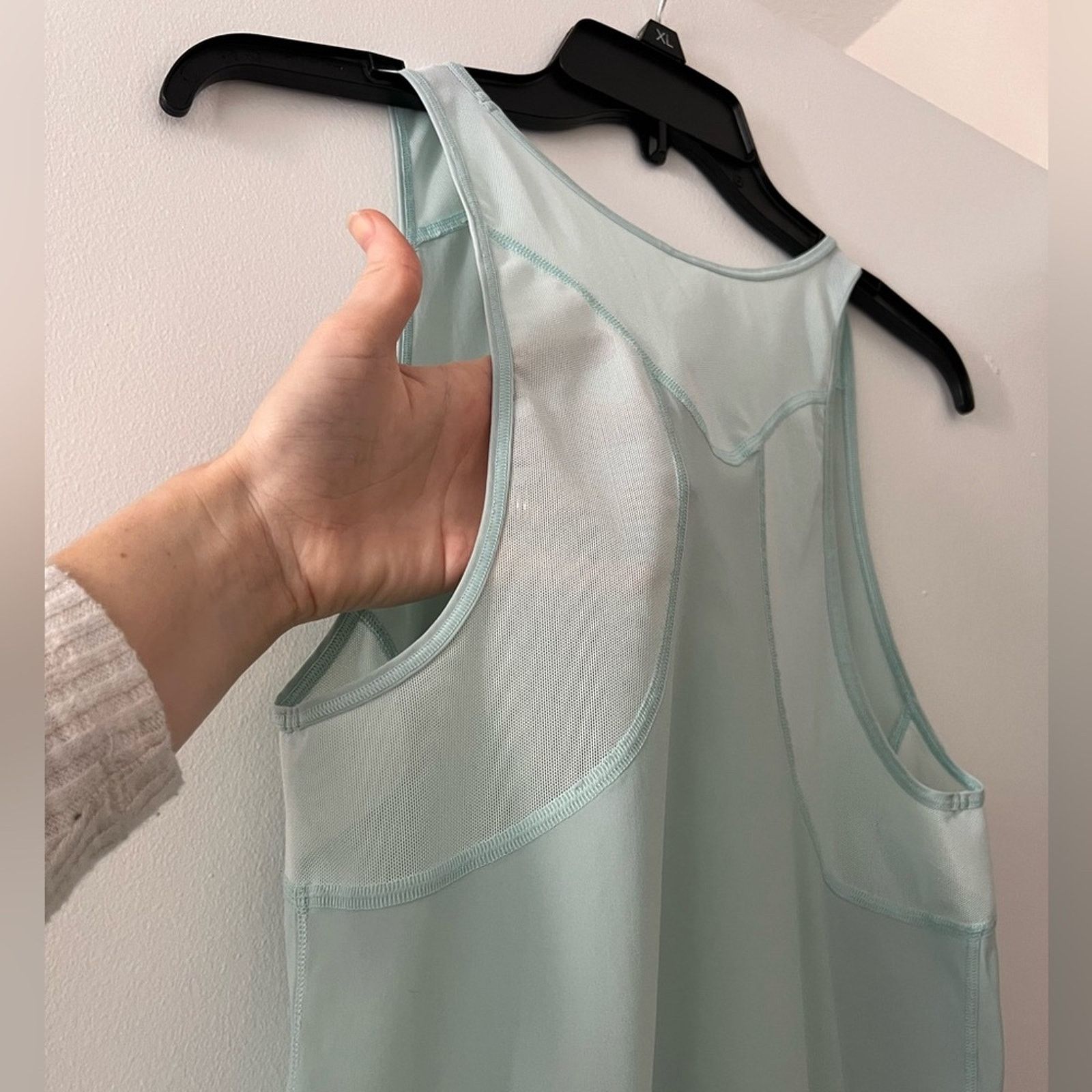 Lululemon Lululemon Athletica Pale Mint Blue Mesh Back Sleeveless Tank Size S / US 4 / IT 40 - 5 Thumbnail