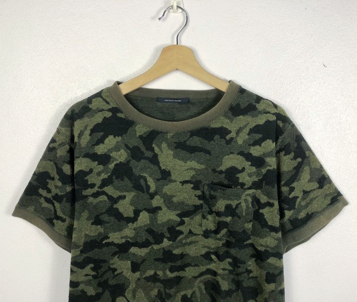 Japanese Brand × URBAN RESEARCH DOORS Rare Urban Research Doors Camo Fleece Tee Size US M / EU 48-50 / 2 - 2 Thumbnail