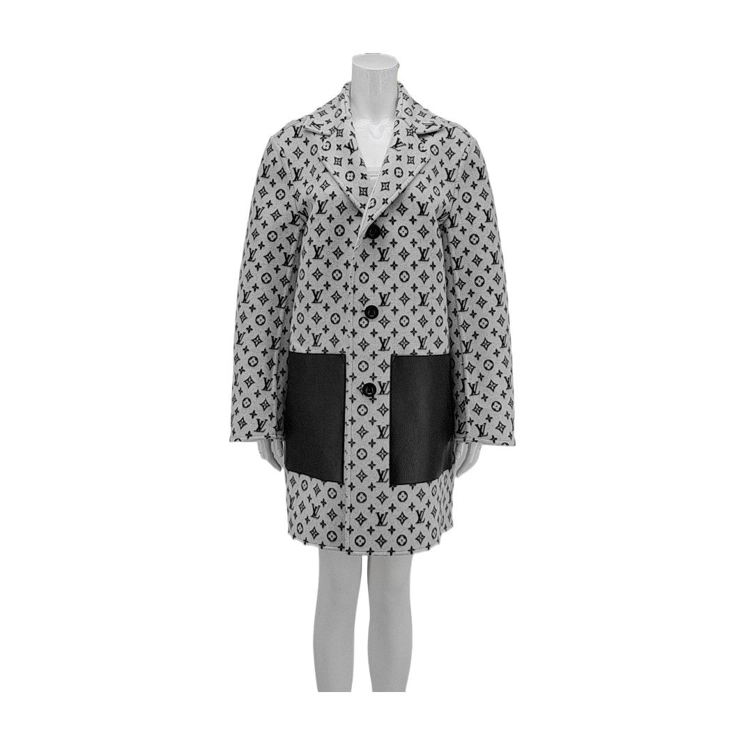Louis Vuitton Louis Vuitton Reversible Monogram Coat Size 34 Size XS / US 0-2 / IT 36-38 - 1 Thumbnail