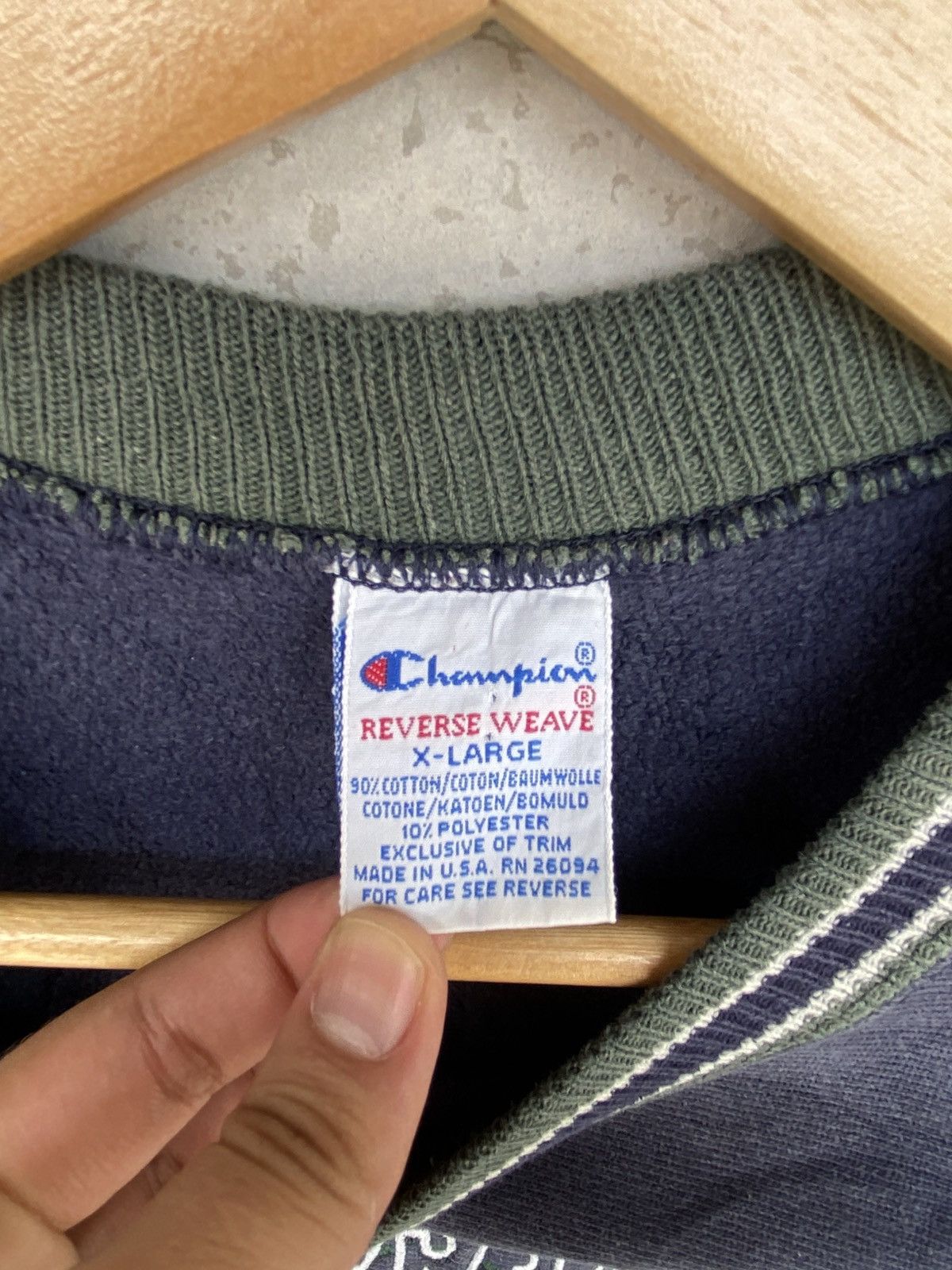 Other Vintage Champion Big Log Embroidered Sweatshirt NavyBlue Size US XL / EU 56 / 4 - 6 Thumbnail