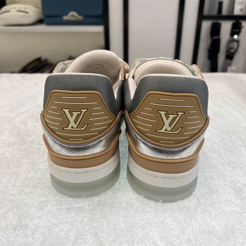 Louis Vuitton Louis Vuitton Silver Trainer Sneakers for Men -2508 Size US 9.5 / EU 42-43 - 3 Thumbnail