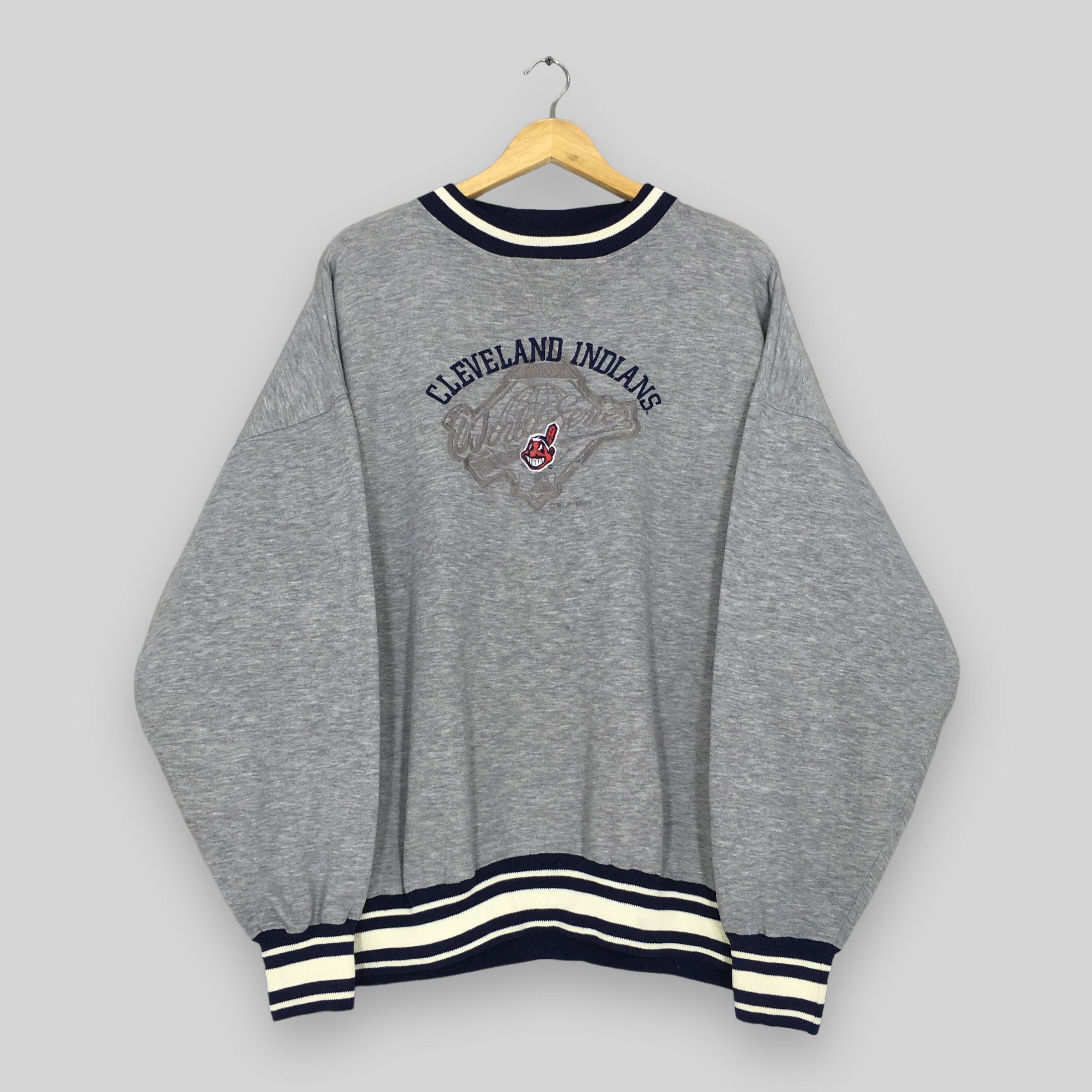 MLB Vintage 90s Cleveland Indians MLB Boxy Sweatshirt XLarge Size US XL / EU 56 / 4 - 1 Thumbnail