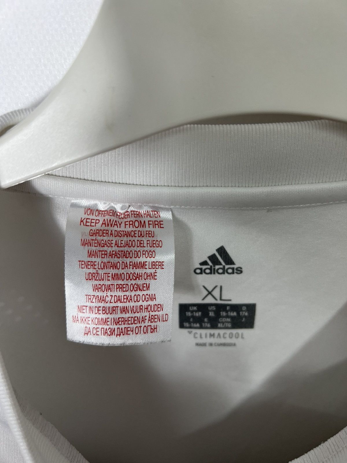 Adidas Adidas Bayern Munich soccer jersey 2017/2018 Size Boys XL Size US S / EU 44-46 / 1 - 4 Thumbnail