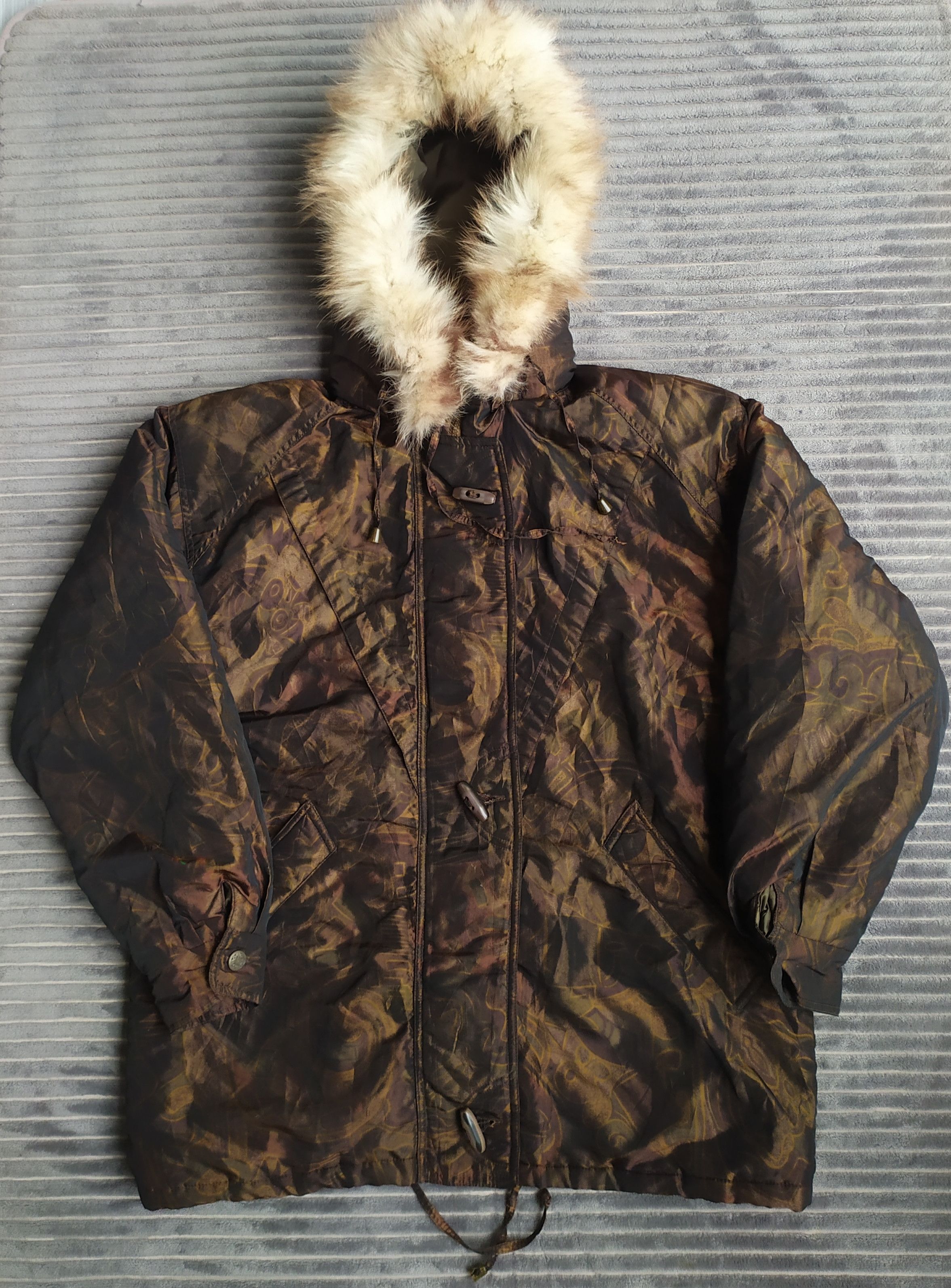 Vintage Japanese izzi Fur Hoodie Jacket