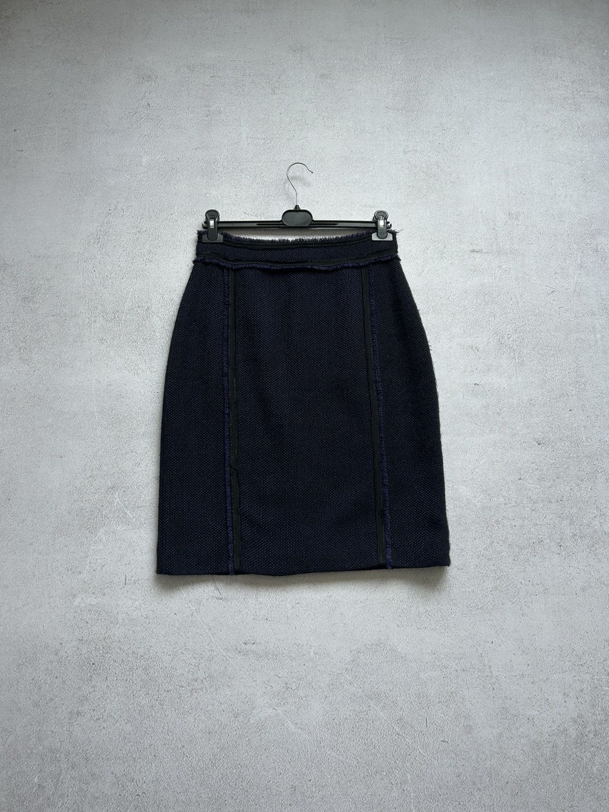 Carolina Herrera × Designer Carolina Herrera premium dark blue skirt size 8 Size 30" / US 8 / IT 44 - 2 Thumbnail
