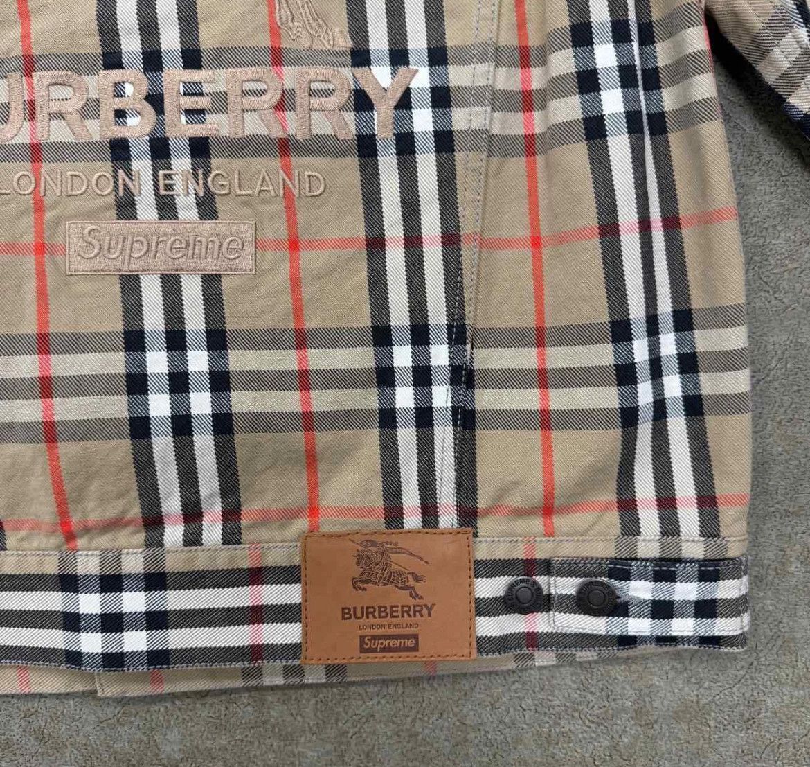 Burberry × Supreme Supreme Burberry Denim Tracker Jacket "Beige" Size US S / EU 44-46 / 1 - 7 Thumbnail