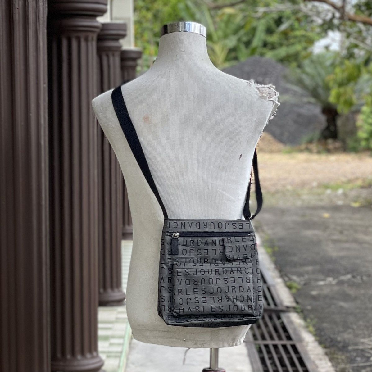 Charles Jourdan × Designer CHARLES JOURDAN FULL PRINT SLING BAG Size ONE SIZE - 1 Thumbnail