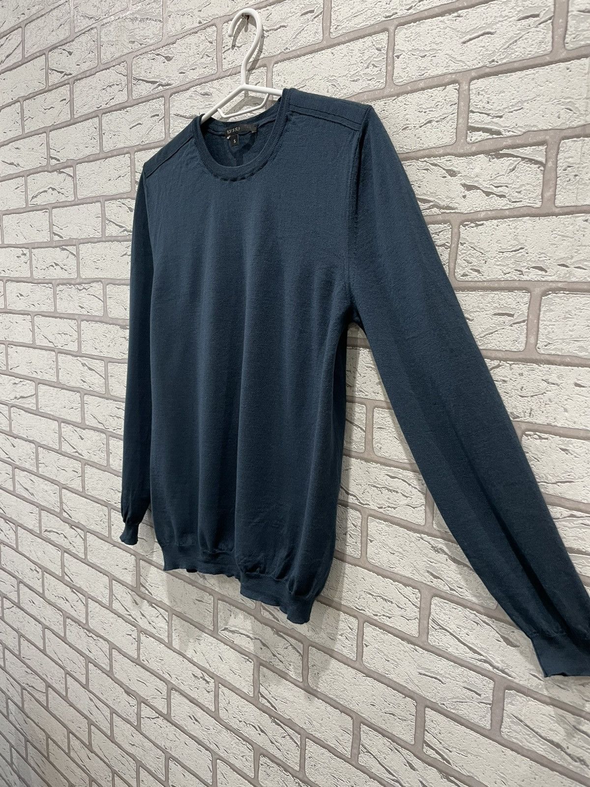 Gucci × Vintage Gucci Vintage Wool knited Sweater Small logo Made in Italy Size S / US 4 / IT 40 - 11 Thumbnail