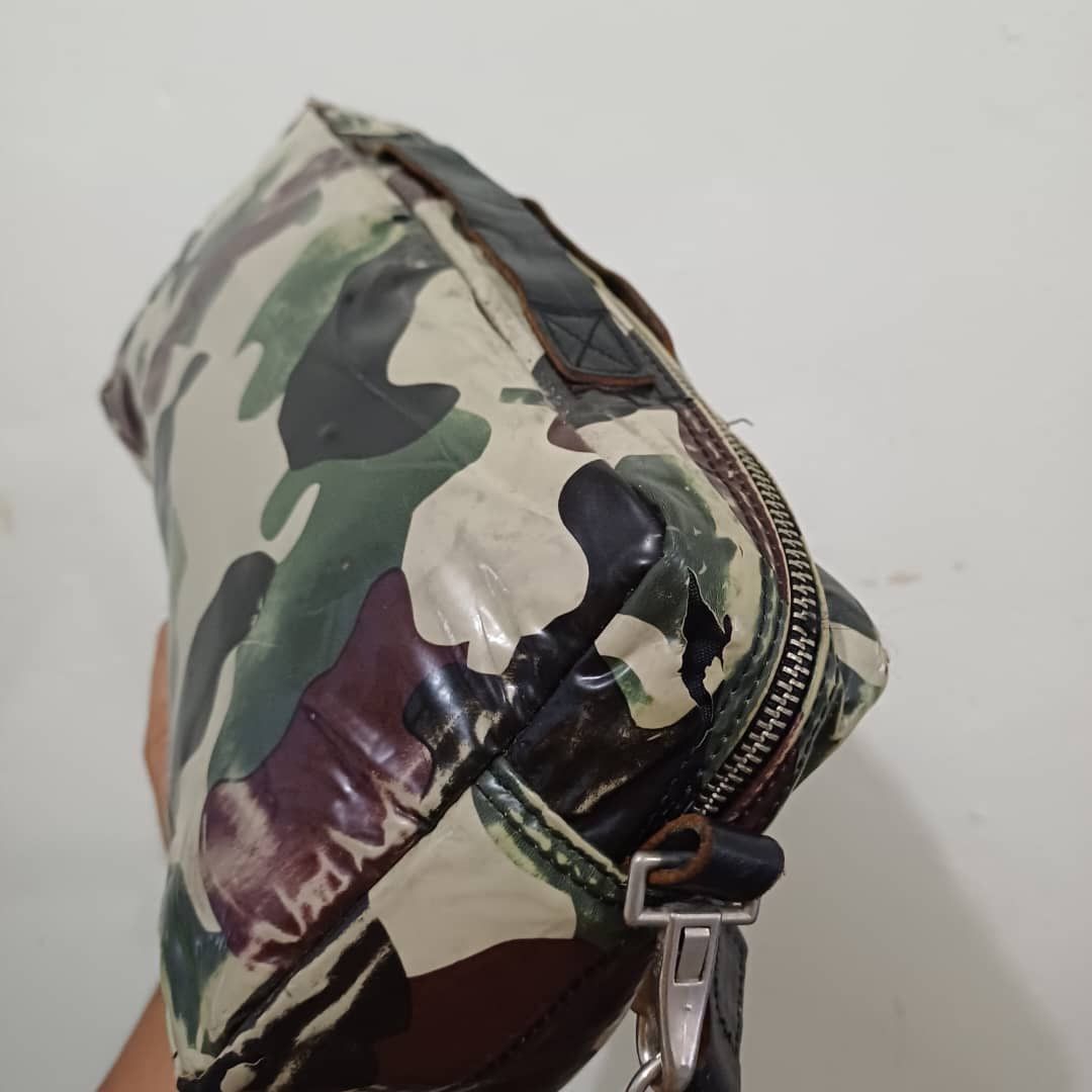 Comme des Garcons × Vintage Vintage Comme Des Garcons Camo Sling Bag Size ONE SIZE - 15 Thumbnail