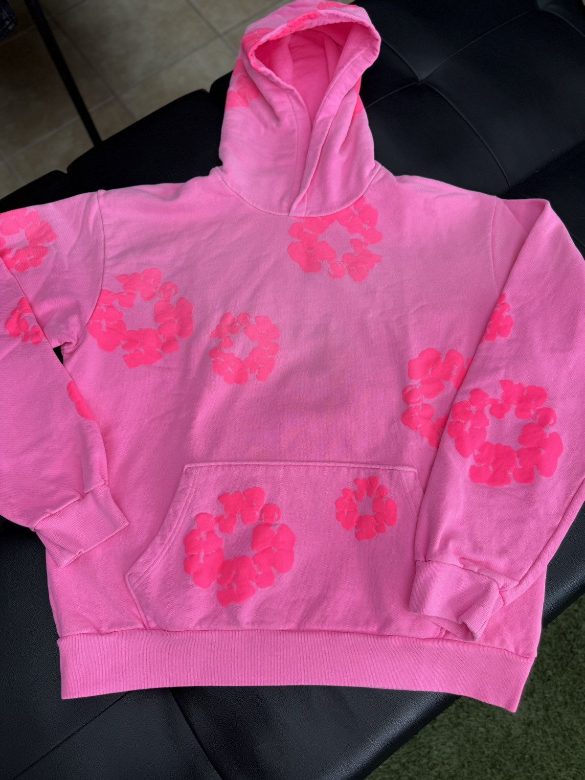 DENIM TEARS Denim Tears Pink 2025 Cotton Wreath Hoodie XL (NEW) Size US XL / EU 56 / 4 - 4 Thumbnail