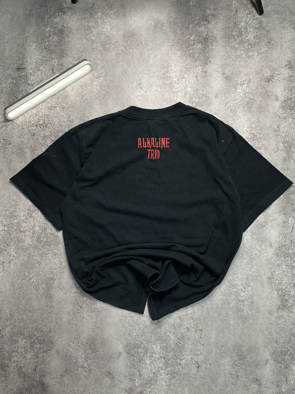 Band Tees Vtg Y2K Alkaline Trio Emo Punk Rock Band Tee Size L Size US L / EU 52-54 / 3 - 7 Thumbnail