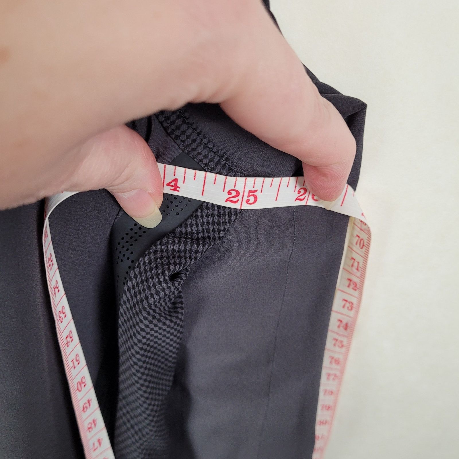 Lululemon Lululemon Men black and grey reversible full zip windbreaker Size US L / EU 52-54 / 3 - 9 Thumbnail