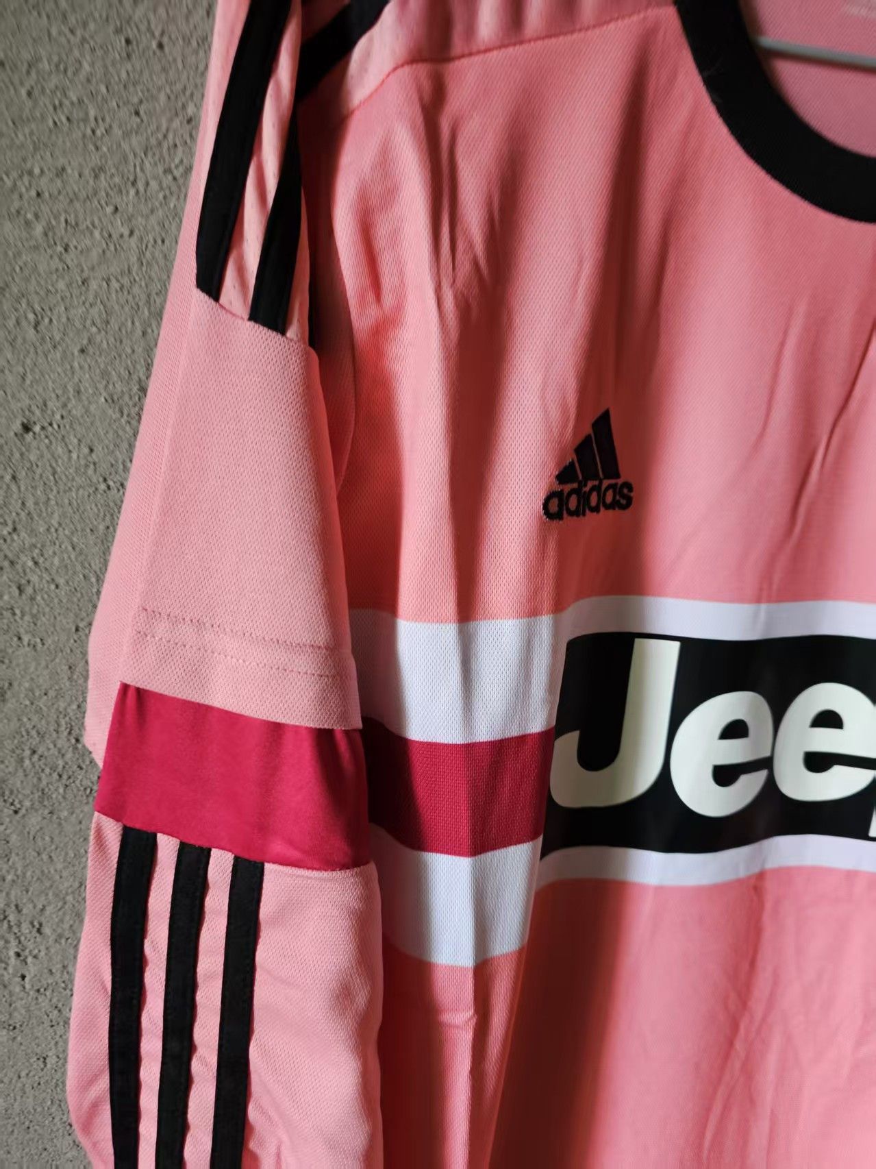 Other 2015 2016 Juventus Jersey Pink Size US L / EU 52-54 / 3 - 2 Thumbnail