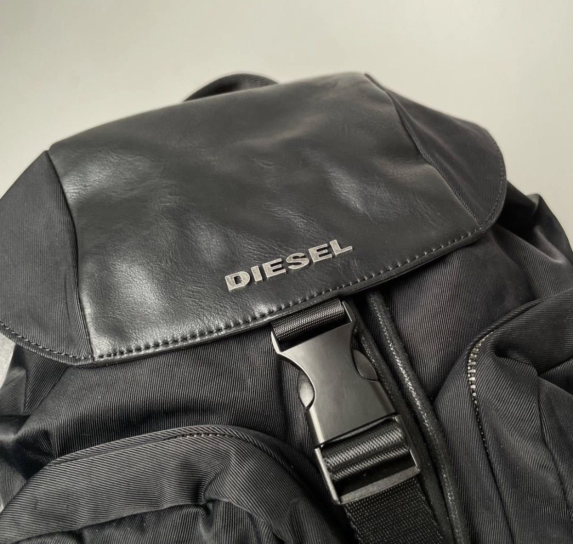 Diesel Diesel sling bag Vintage Y2K multi pocket bag military 90s Size ONE SIZE - 2 Thumbnail