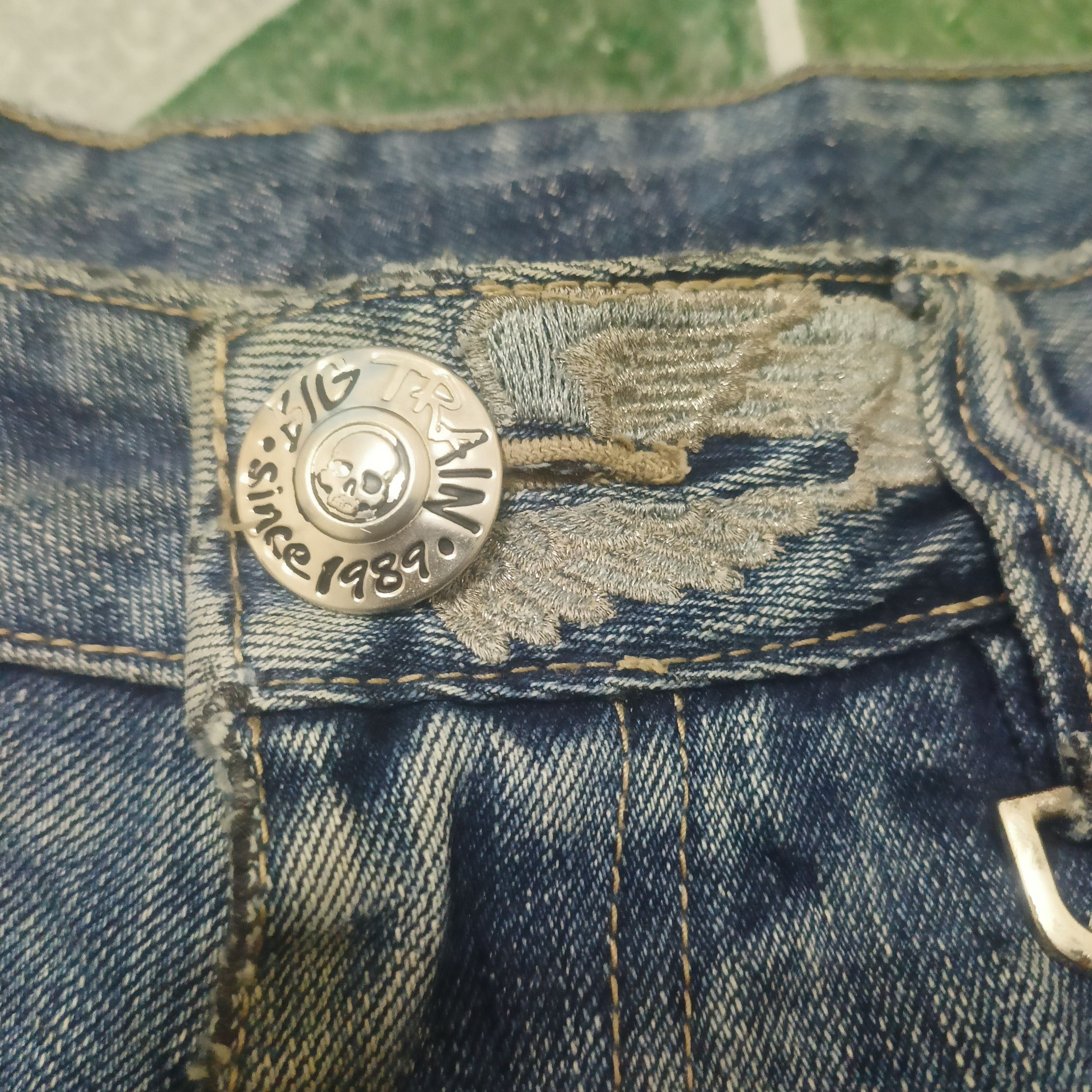 Ends Repair 💥Sick 💥Insane 90s Distressed Big Train jeans Size US 31 - 7 Thumbnail