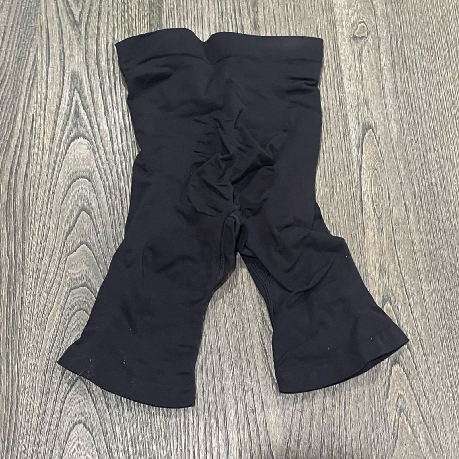 SKIMS NWOT SKIMS Sculpting Shorts Mid Thigh Open Gusset - Size S/M Size ONE SIZE - 3 Thumbnail