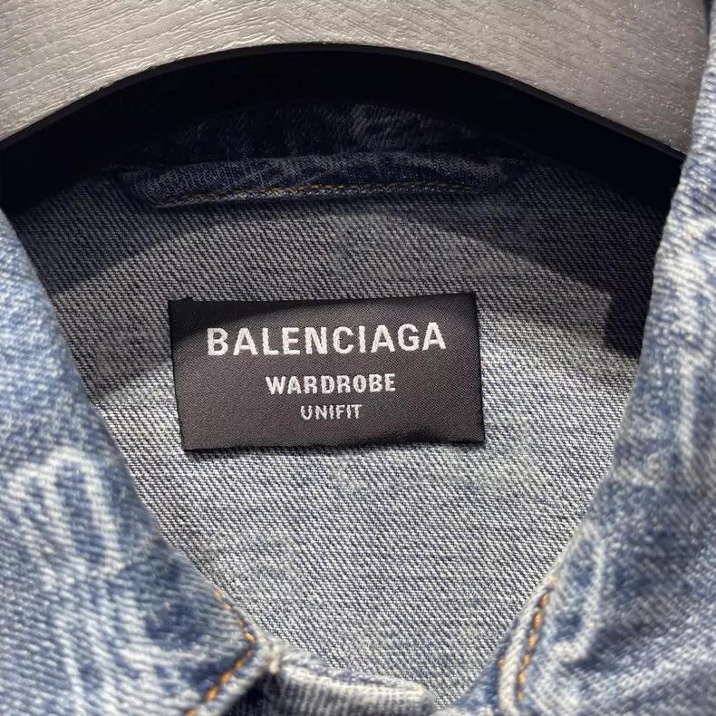 Balenciaga Balenciaga Double B logo full print denim jacket Size US XS / EU 42 / 0 - 3 Thumbnail