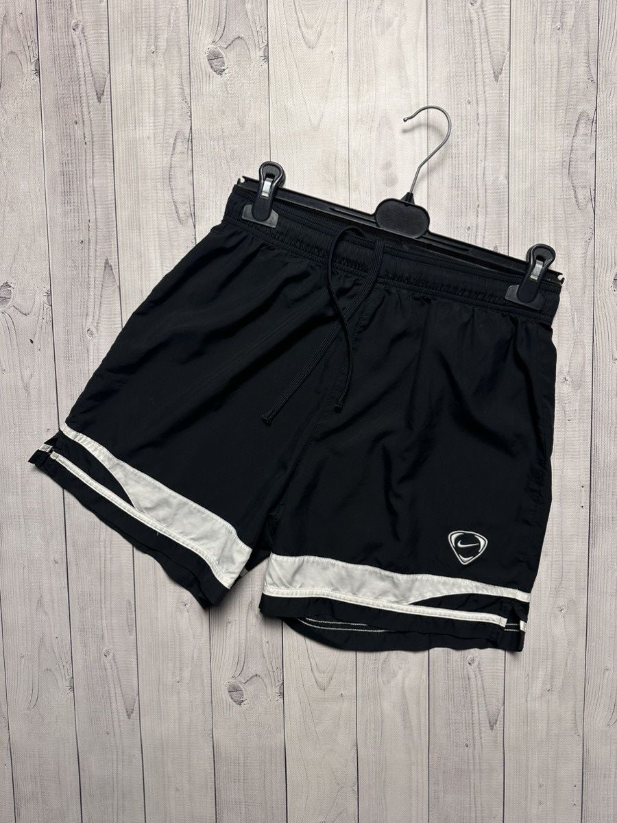 Nike × Vintage Vintage Nike shorts size S logo black Size US 30 / EU 46 - 1 Thumbnail
