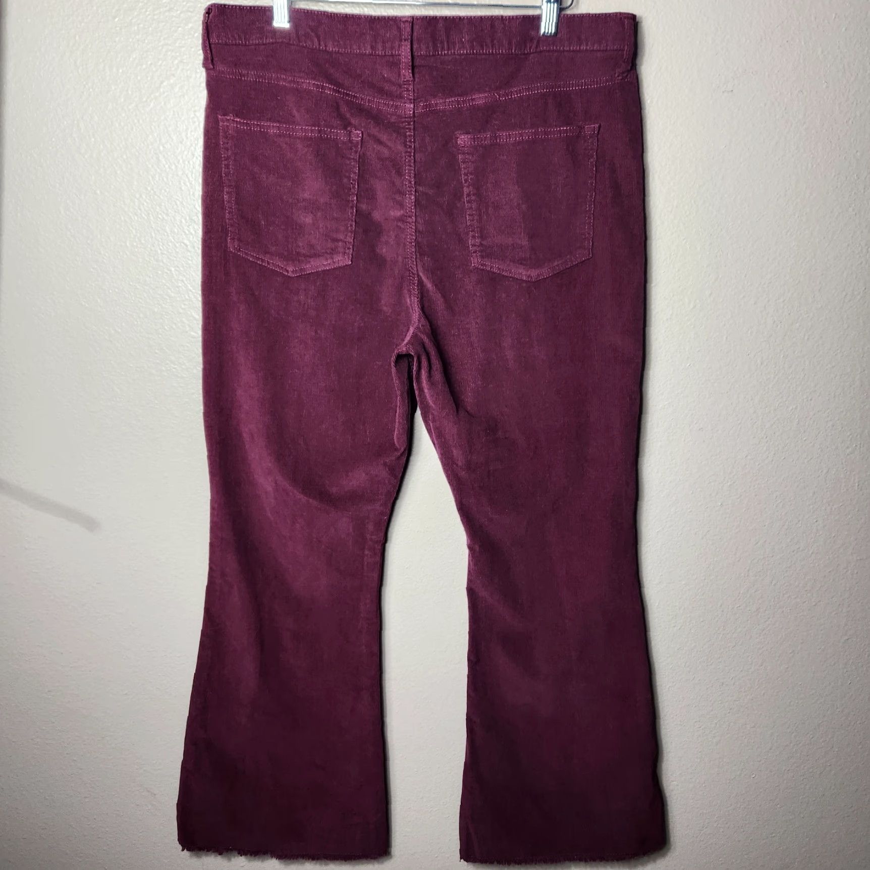 Vintage Celebrity Pink Corduroy Burgundy Hi Rise Flare Frayed Hem Pants Women Juniors 19/34 Red Burnt NWT Jeans Pant Size 40" / US 18 - 7 Thumbnail