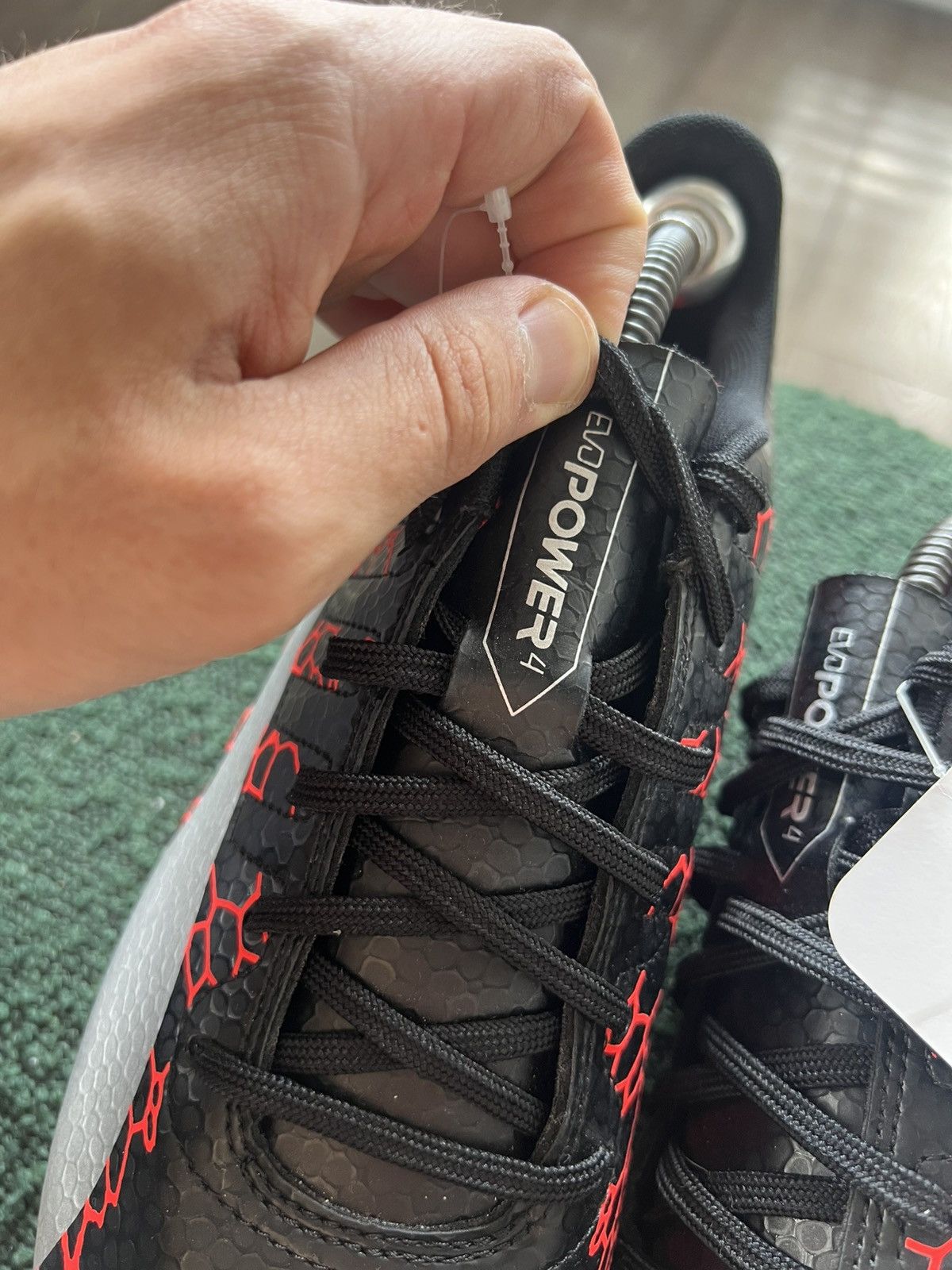 Puma Puma EvoPower 4 X Oliver Giroud Black/Red New Football Boots Size US 10.5 / EU 43-44 - 13 Thumbnail