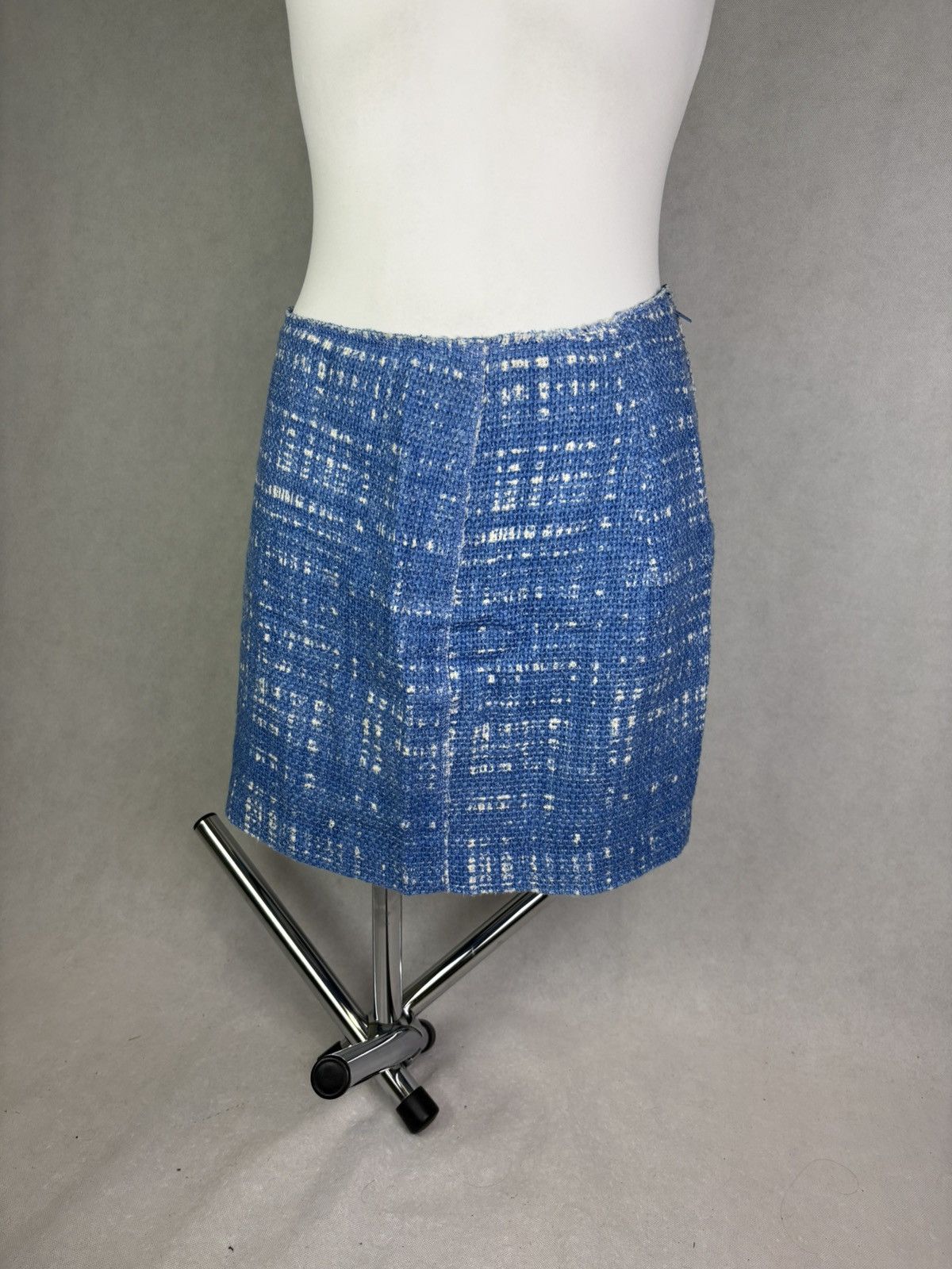 Prada Prada skirt Size 27" / US 4 / IT 40 - 2 Thumbnail